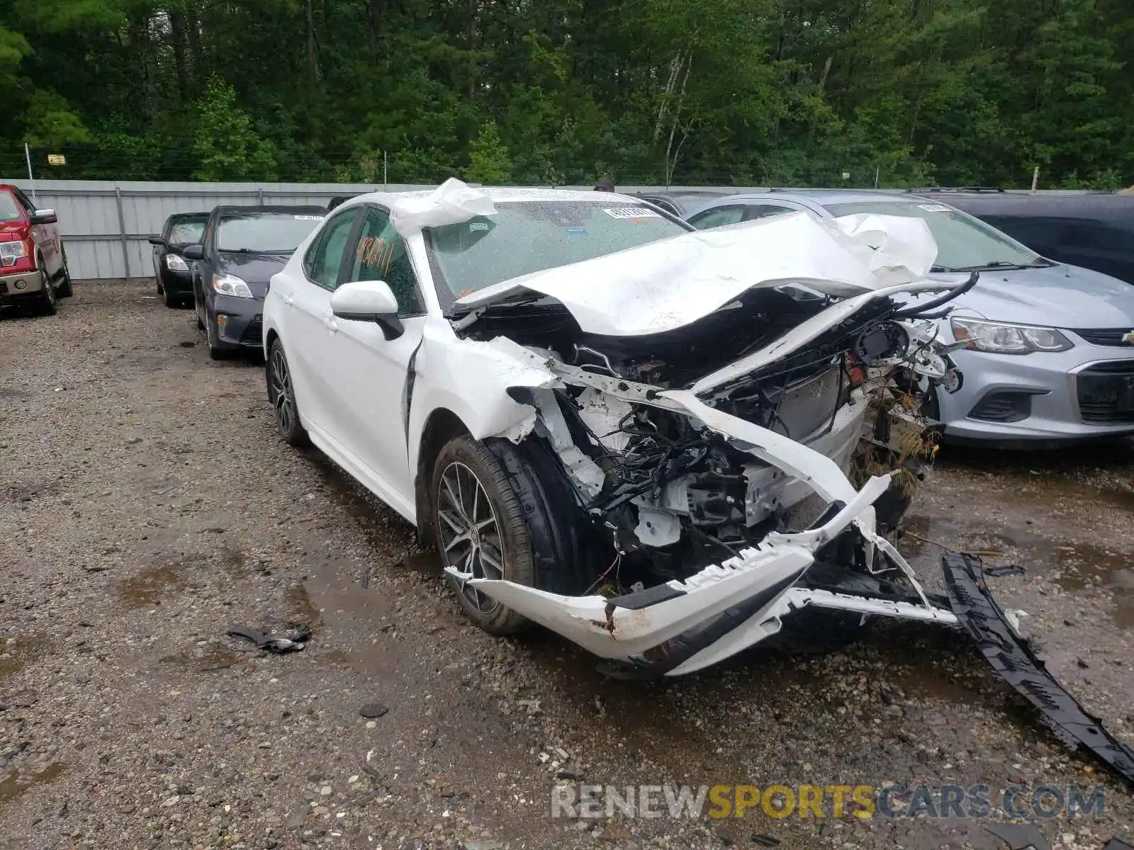 1 Photograph of a damaged car 4T1G11BK9MU027563 TOYOTA CAMRY 2021