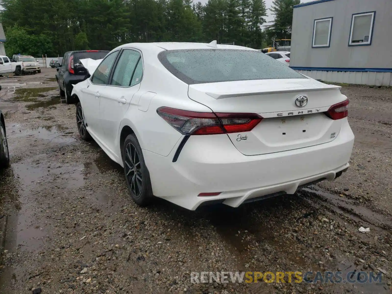 3 Photograph of a damaged car 4T1G11BK9MU027563 TOYOTA CAMRY 2021