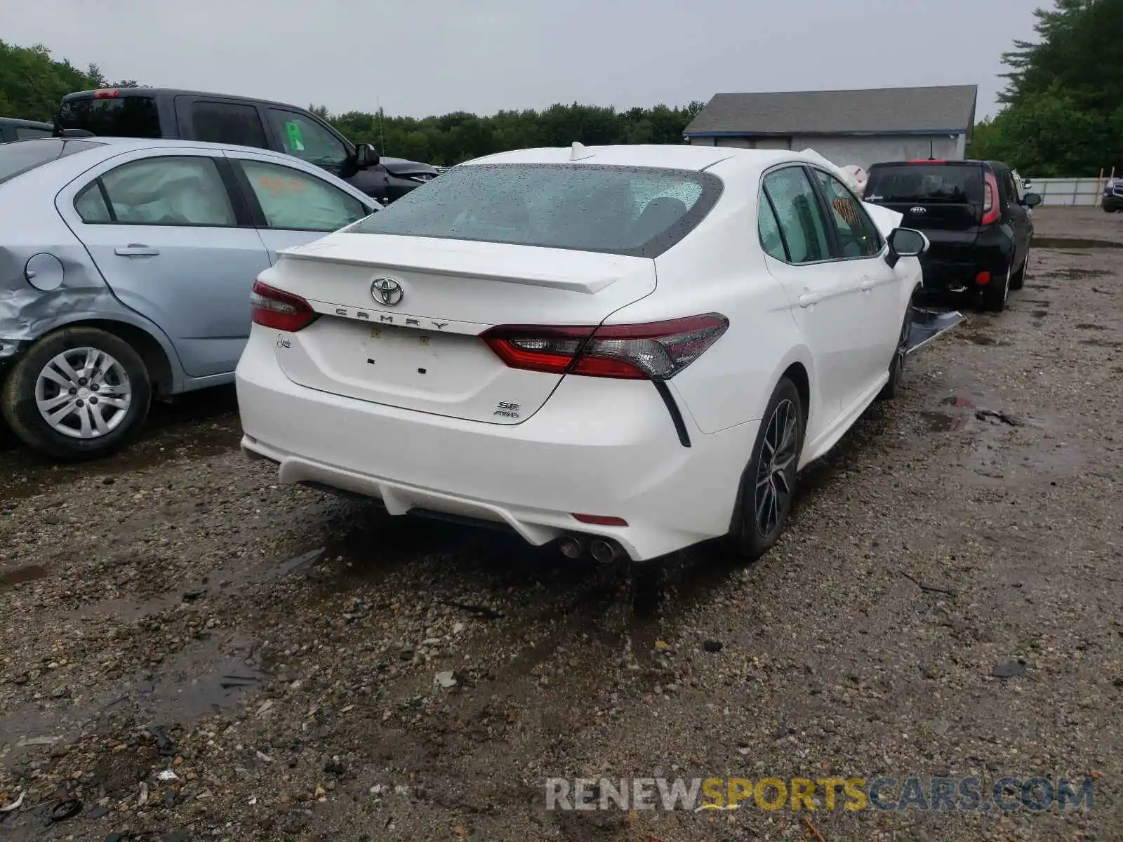 4 Photograph of a damaged car 4T1G11BK9MU027563 TOYOTA CAMRY 2021