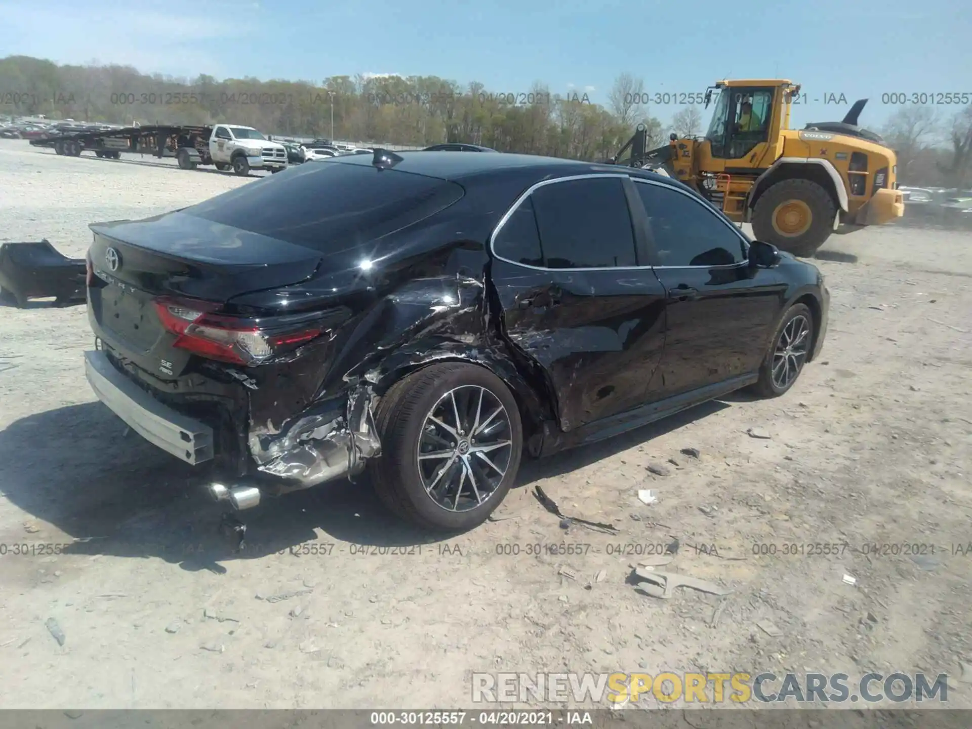 4 Photograph of a damaged car 4T1G11BKXMU030424 TOYOTA CAMRY 2021