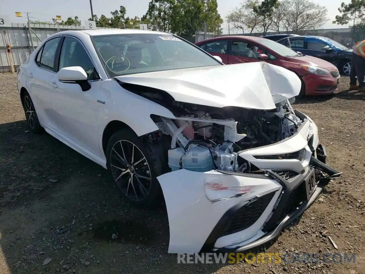 1 Photograph of a damaged car 4T1G31AK0MU026460 TOYOTA CAMRY 2021