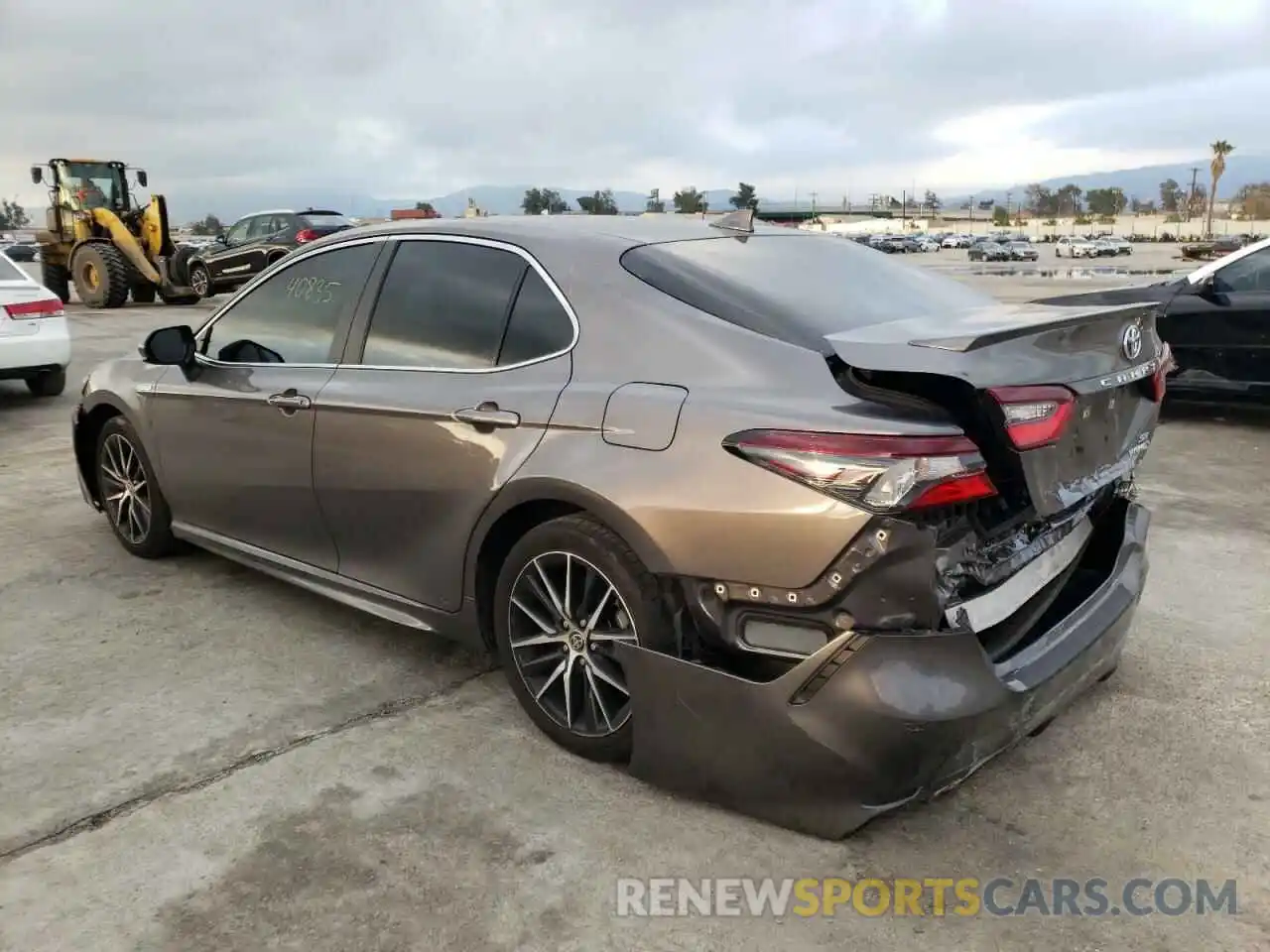 3 Photograph of a damaged car 4T1G31AK1MU549180 TOYOTA CAMRY 2021