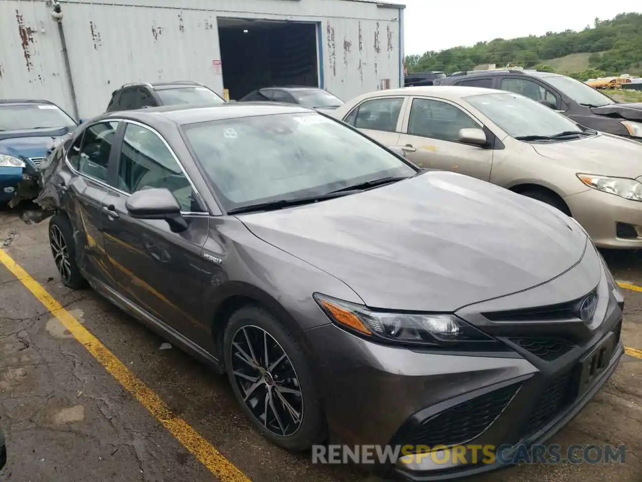 1 Photograph of a damaged car 4T1G31AK2MU564979 TOYOTA CAMRY 2021