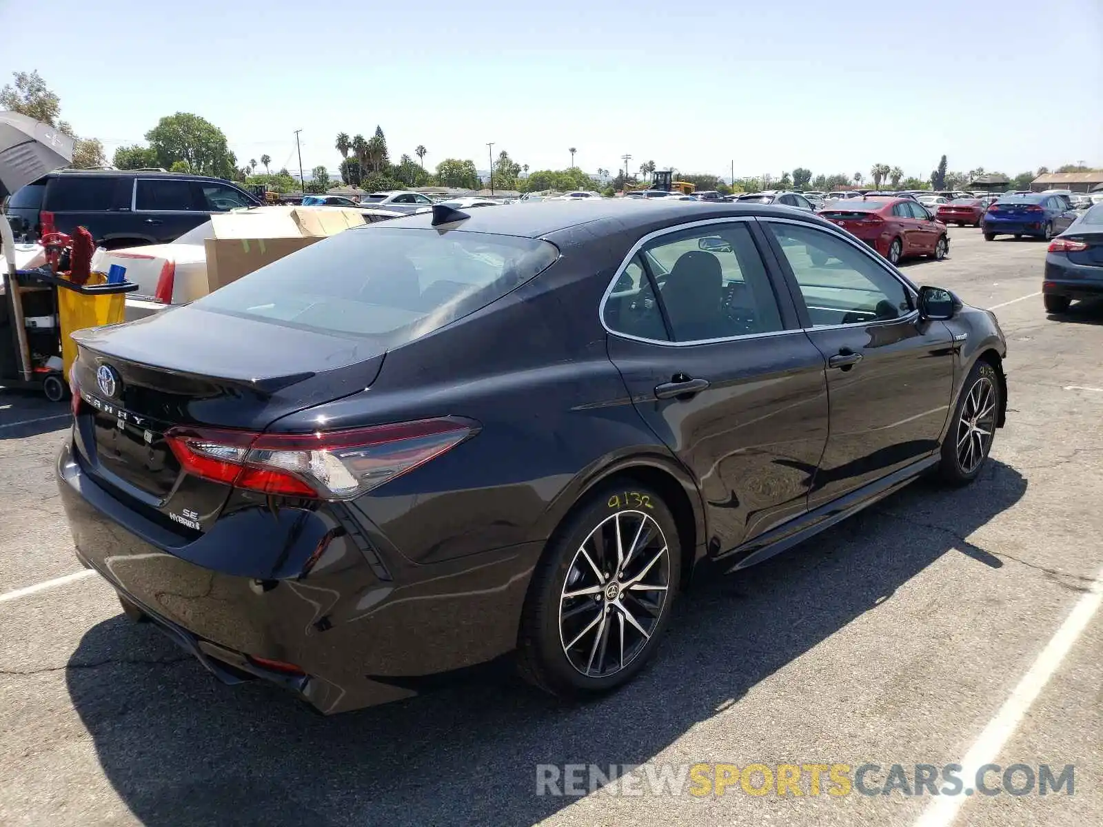 4 Photograph of a damaged car 4T1G31AK2MU566232 TOYOTA CAMRY 2021