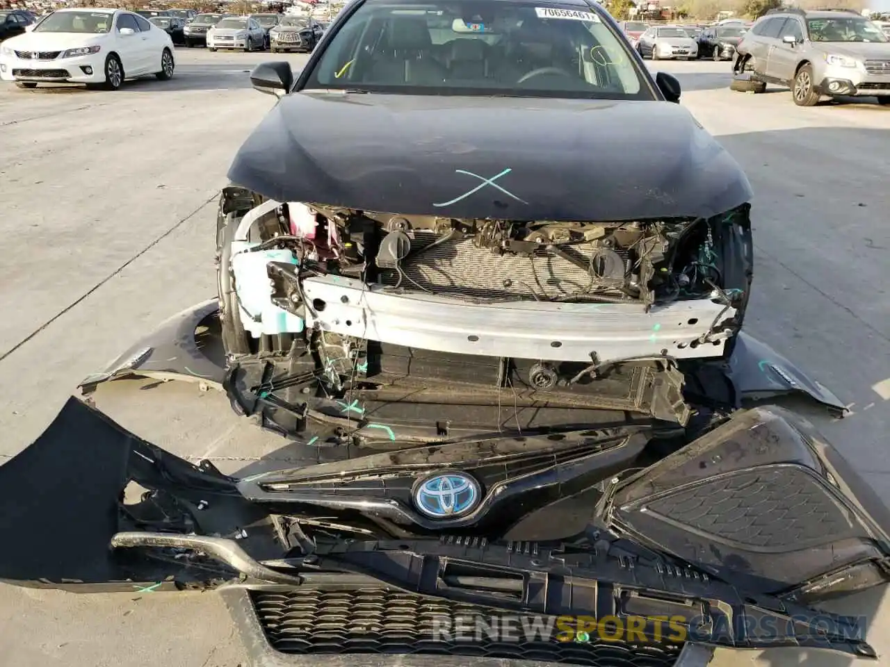 9 Photograph of a damaged car 4T1G31AK3MU029384 TOYOTA CAMRY 2021