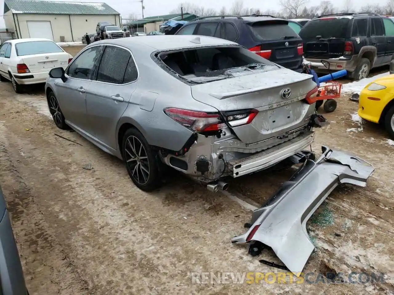 3 Photograph of a damaged car 4T1G31AK3MU569527 TOYOTA CAMRY 2021