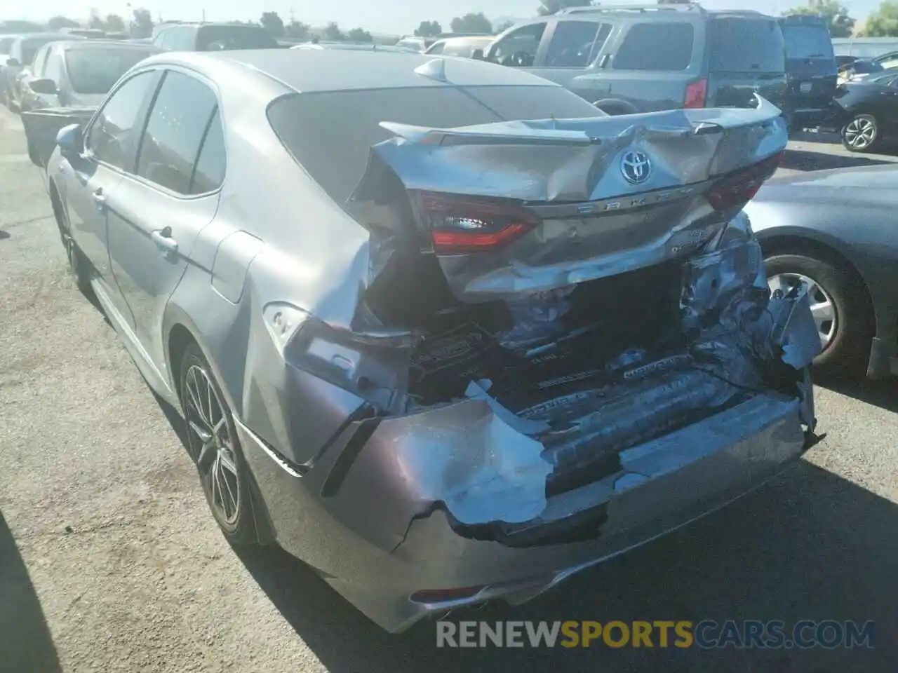 3 Photograph of a damaged car 4T1G31AK4MU023397 TOYOTA CAMRY 2021