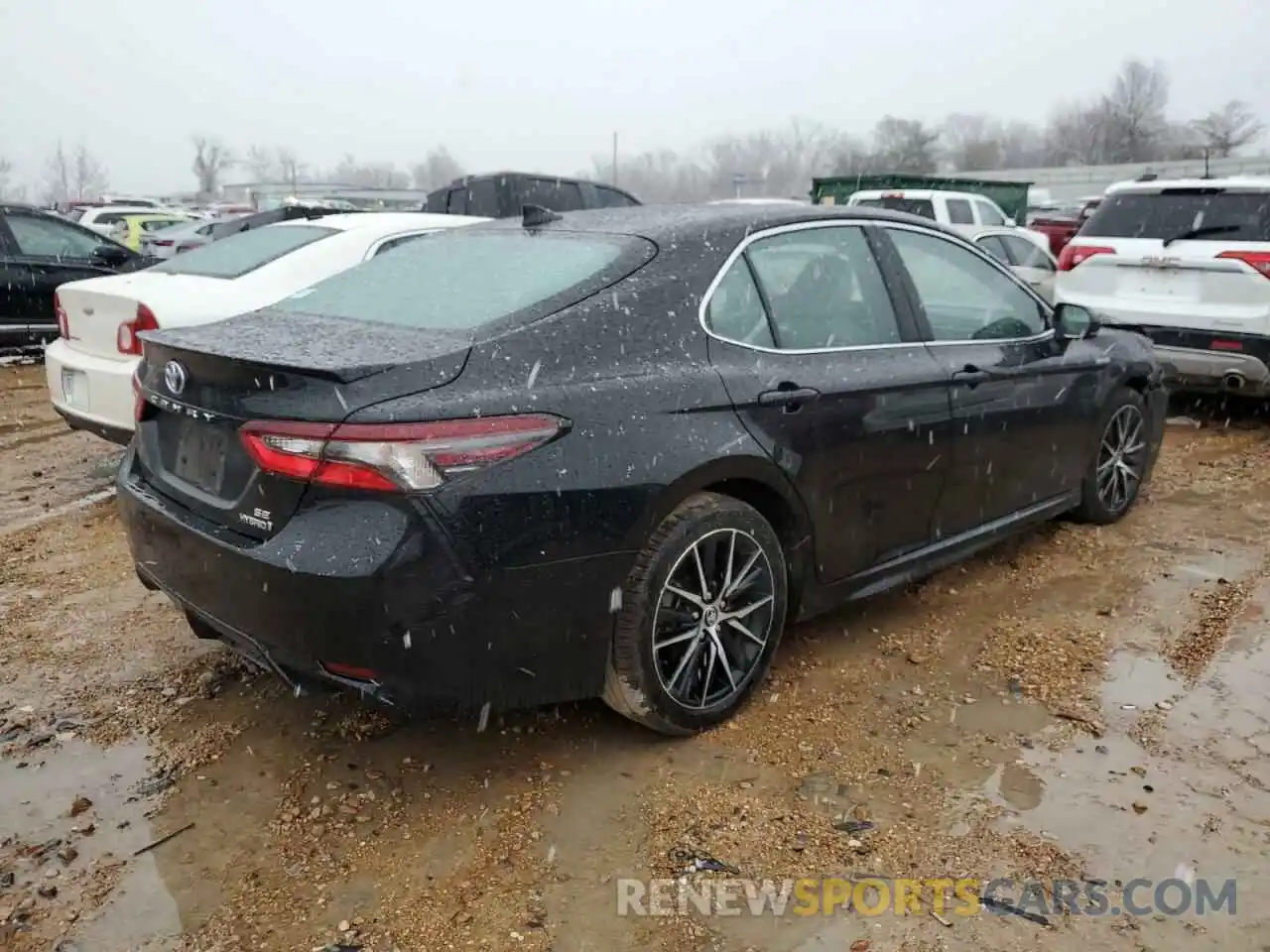 3 Photograph of a damaged car 4T1G31AK4MU551540 TOYOTA CAMRY 2021