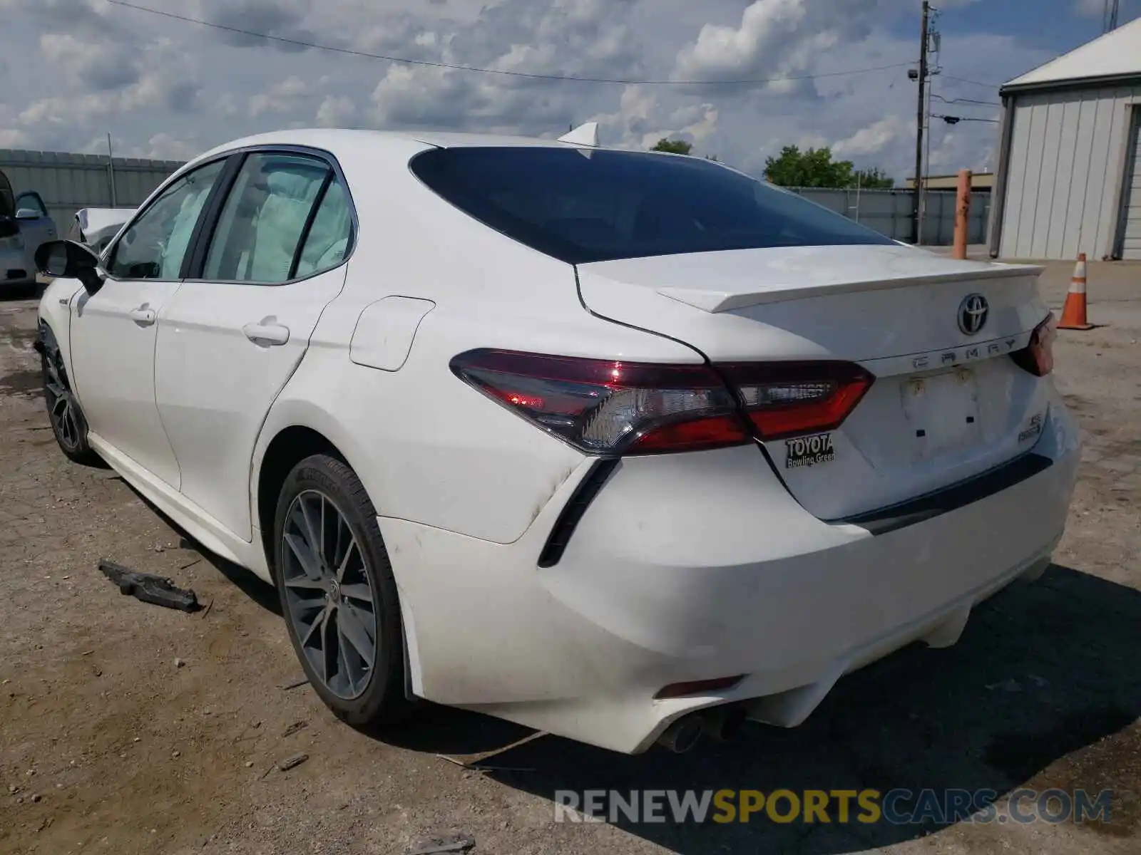 3 Photograph of a damaged car 4T1G31AK4MU554907 TOYOTA CAMRY 2021