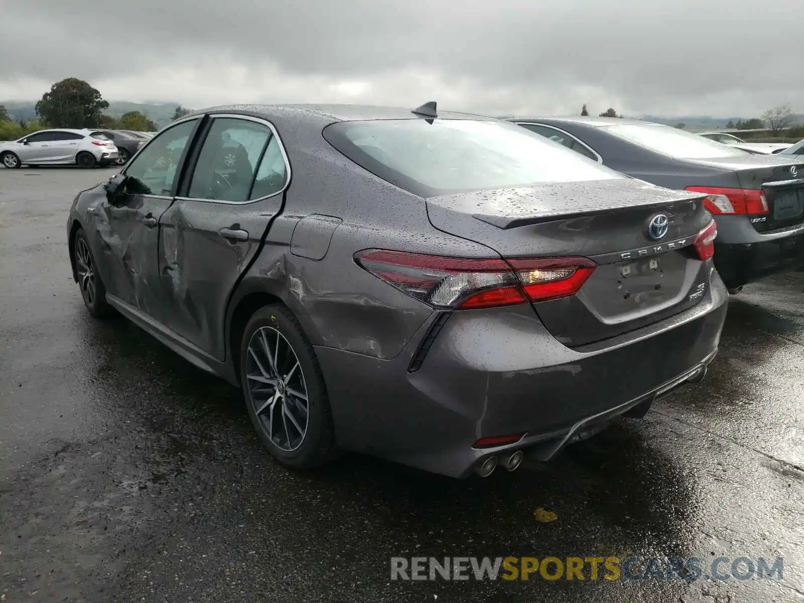 3 Photograph of a damaged car 4T1G31AK5MU553877 TOYOTA CAMRY 2021