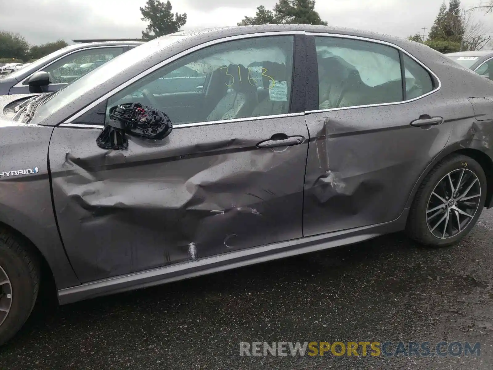 9 Photograph of a damaged car 4T1G31AK5MU553877 TOYOTA CAMRY 2021