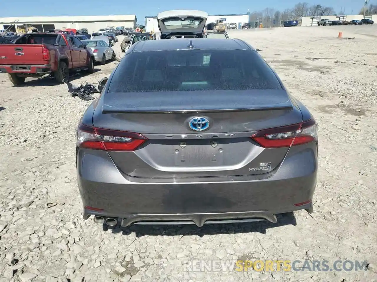 6 Photograph of a damaged car 4T1G31AK6MU031257 TOYOTA CAMRY 2021