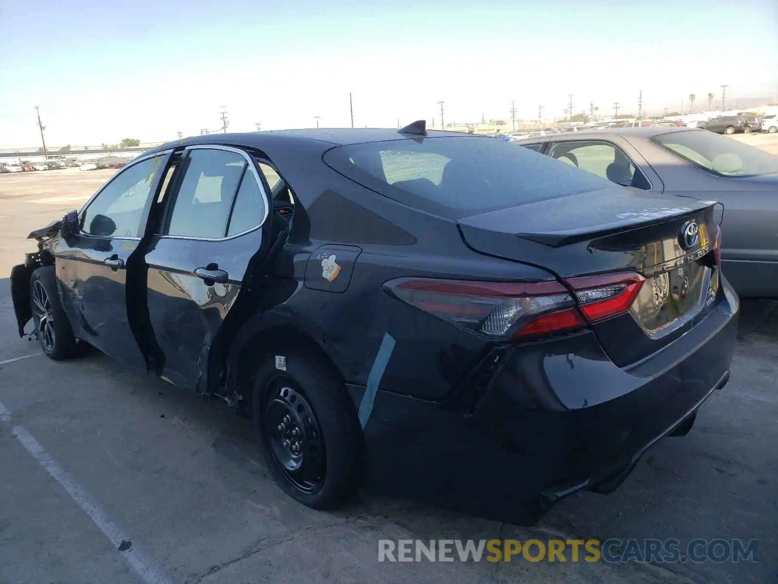 3 Photograph of a damaged car 4T1G31AK8MU557647 TOYOTA CAMRY 2021