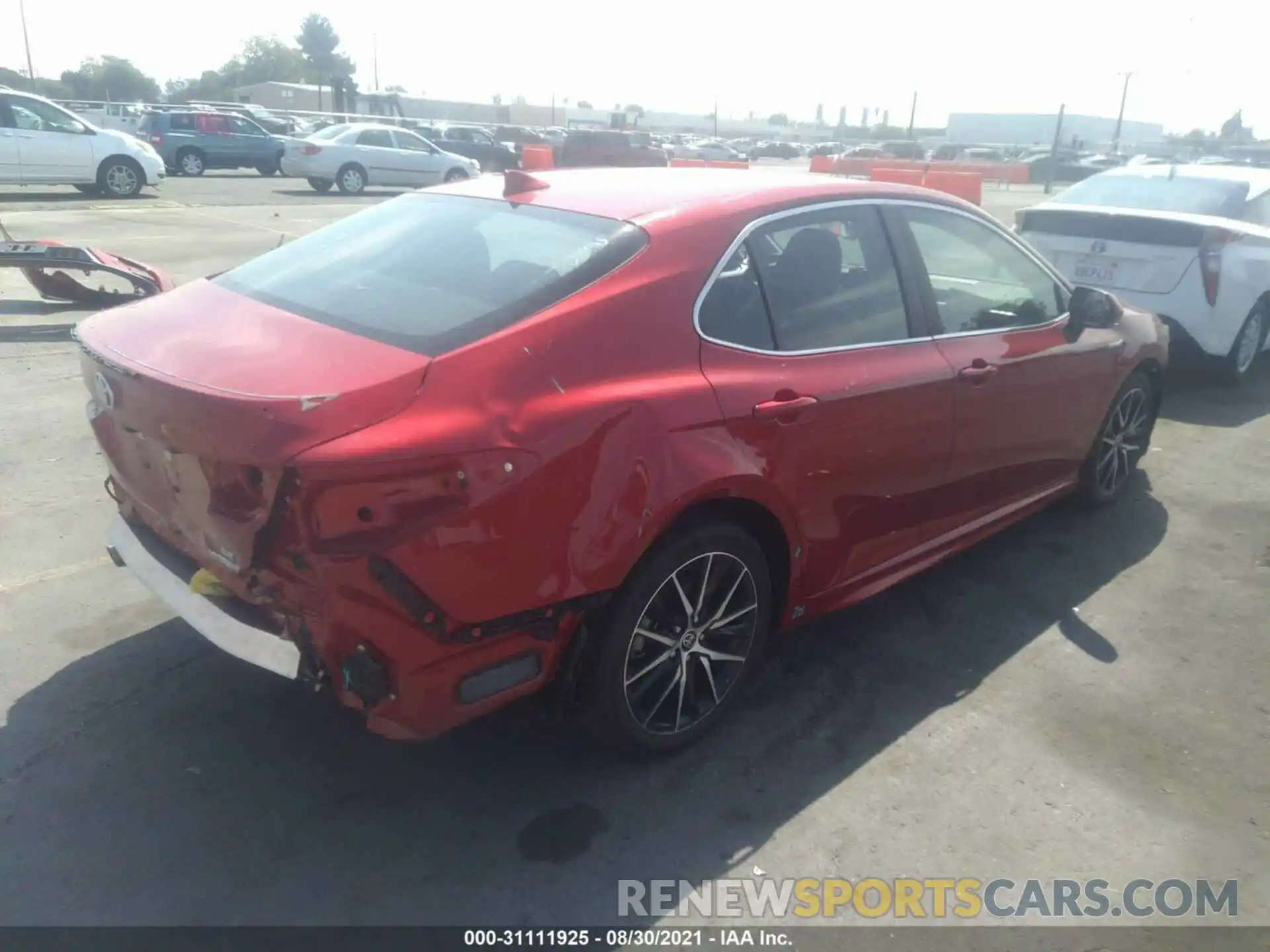 4 Photograph of a damaged car 4T1G31AK9MU020785 TOYOTA CAMRY 2021