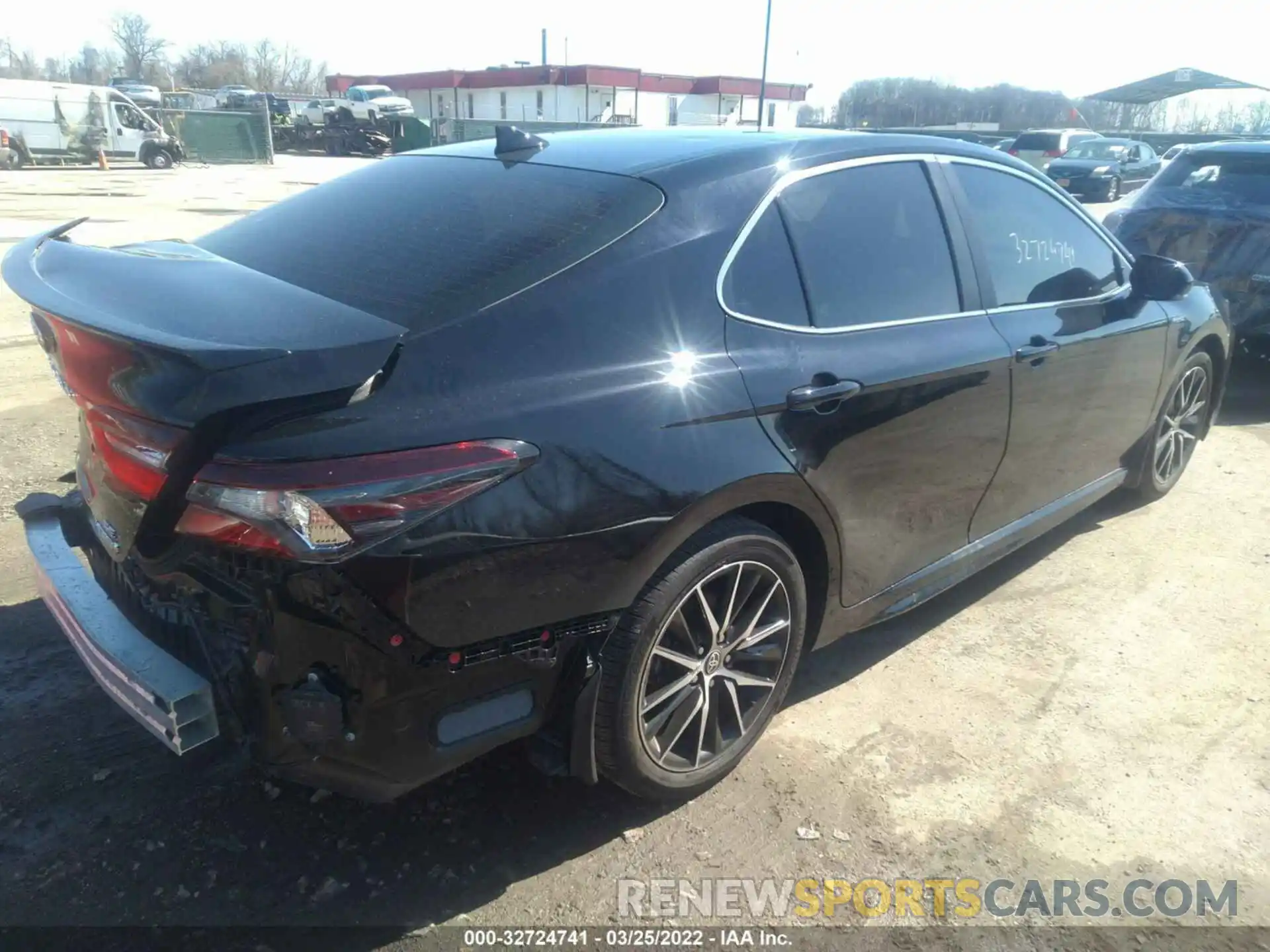 4 Photograph of a damaged car 4T1G31AK9MU025677 TOYOTA CAMRY 2021