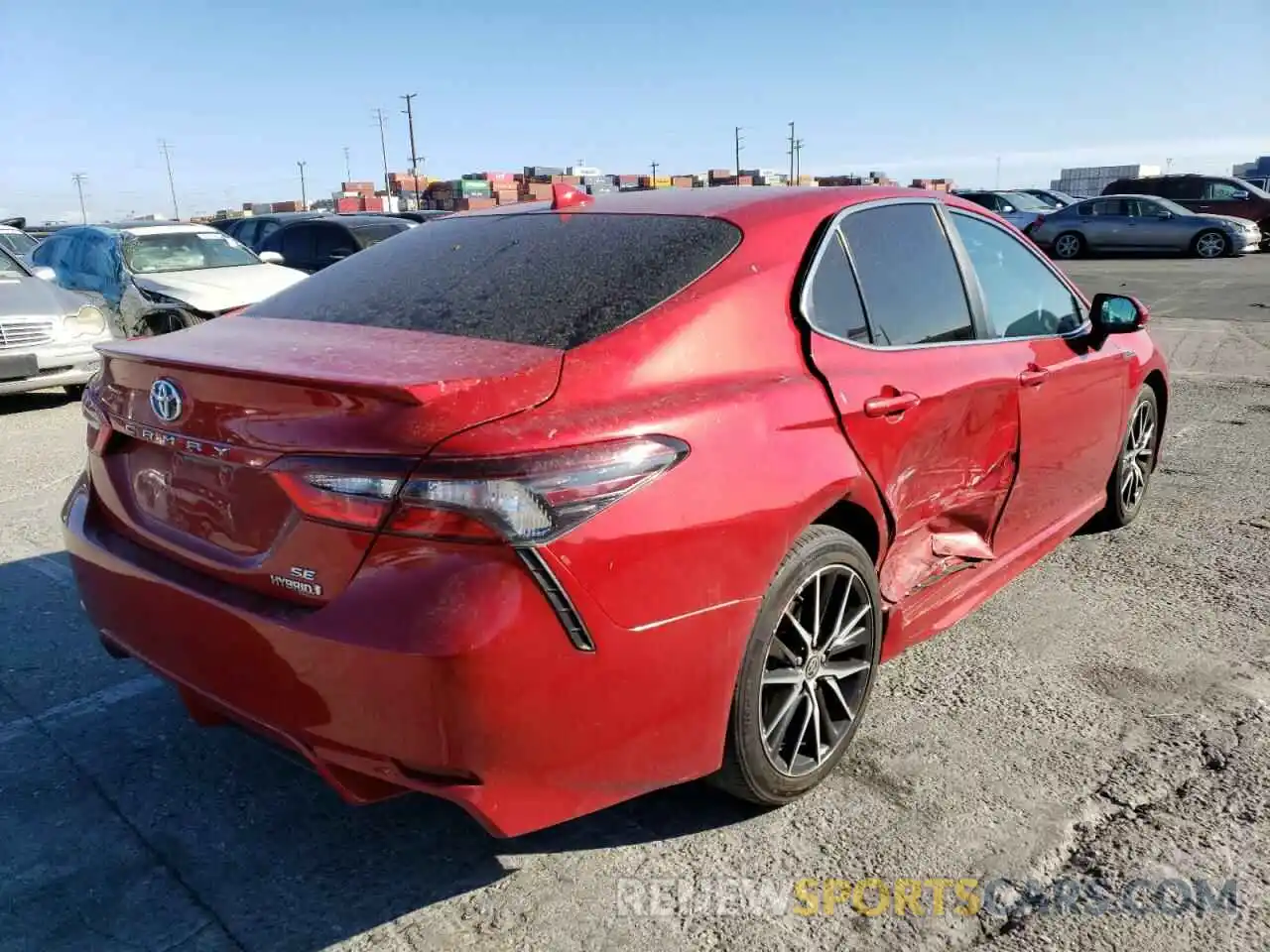 4 Photograph of a damaged car 4T1G31AK9MU028224 TOYOTA CAMRY 2021