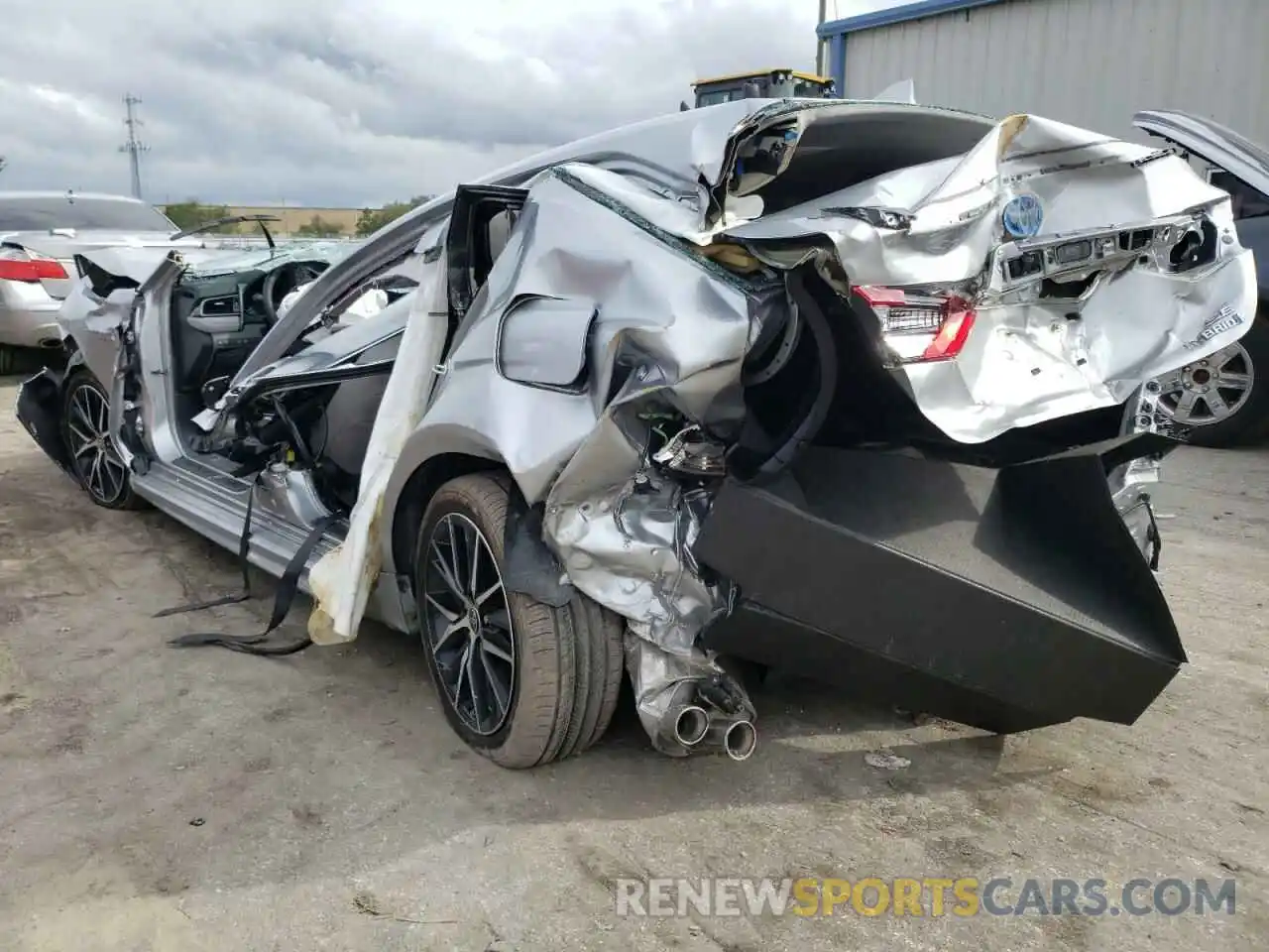 3 Photograph of a damaged car 4T1G31AK9MU554370 TOYOTA CAMRY 2021