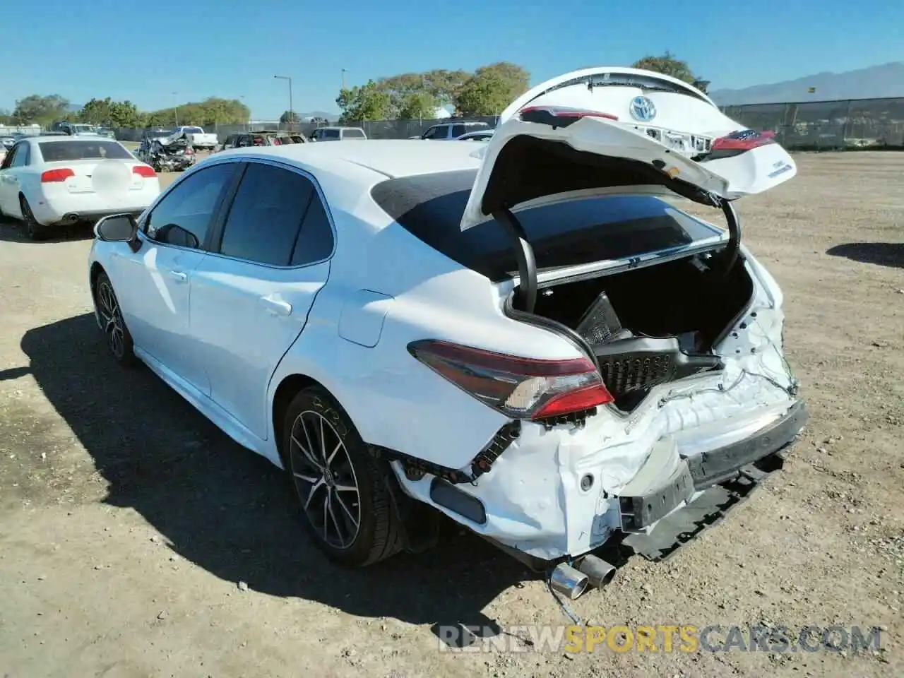 3 Photograph of a damaged car 4T1G31AKXMU026627 TOYOTA CAMRY 2021