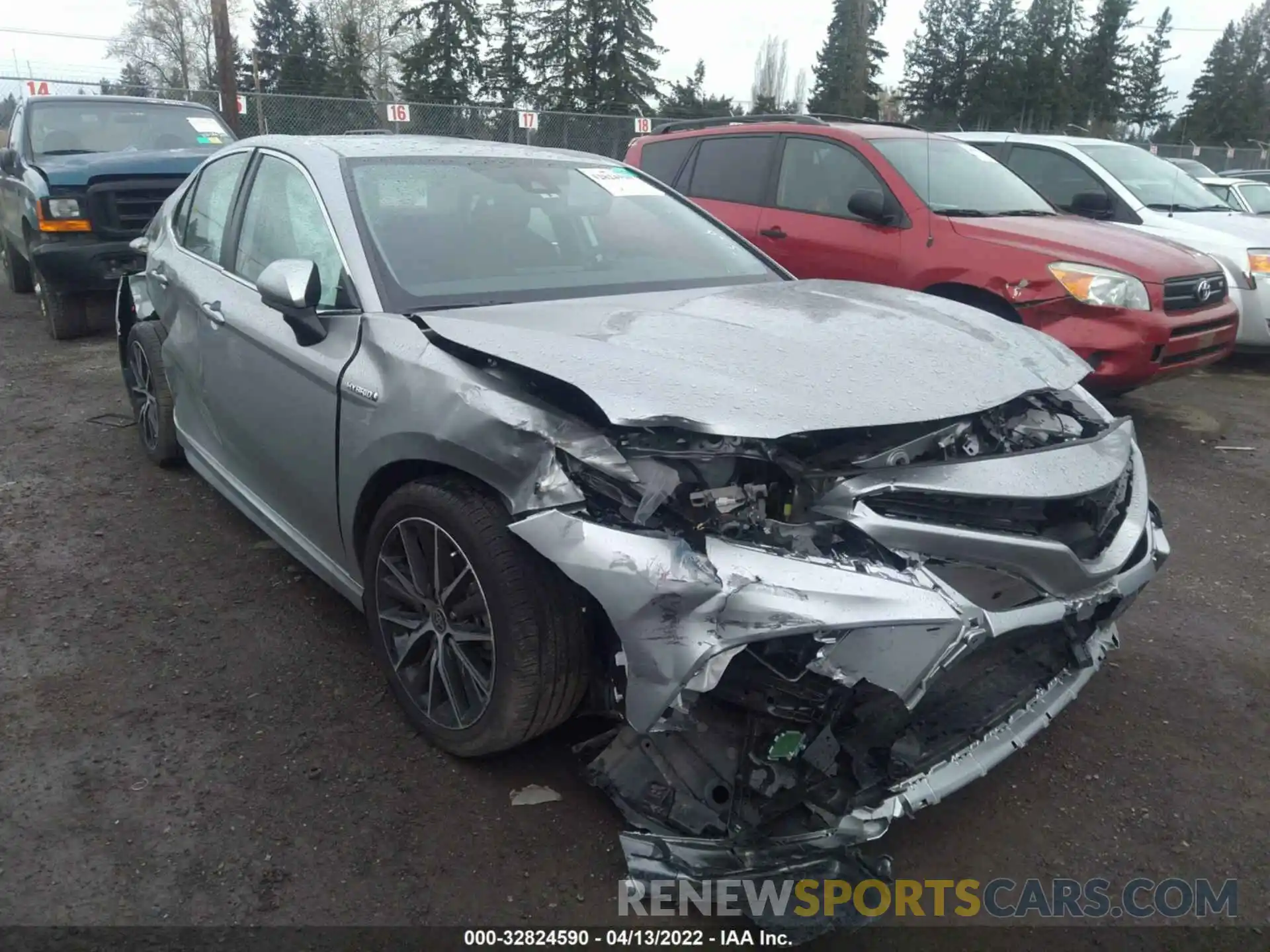 1 Photograph of a damaged car 4T1G31AKXMU031021 TOYOTA CAMRY 2021