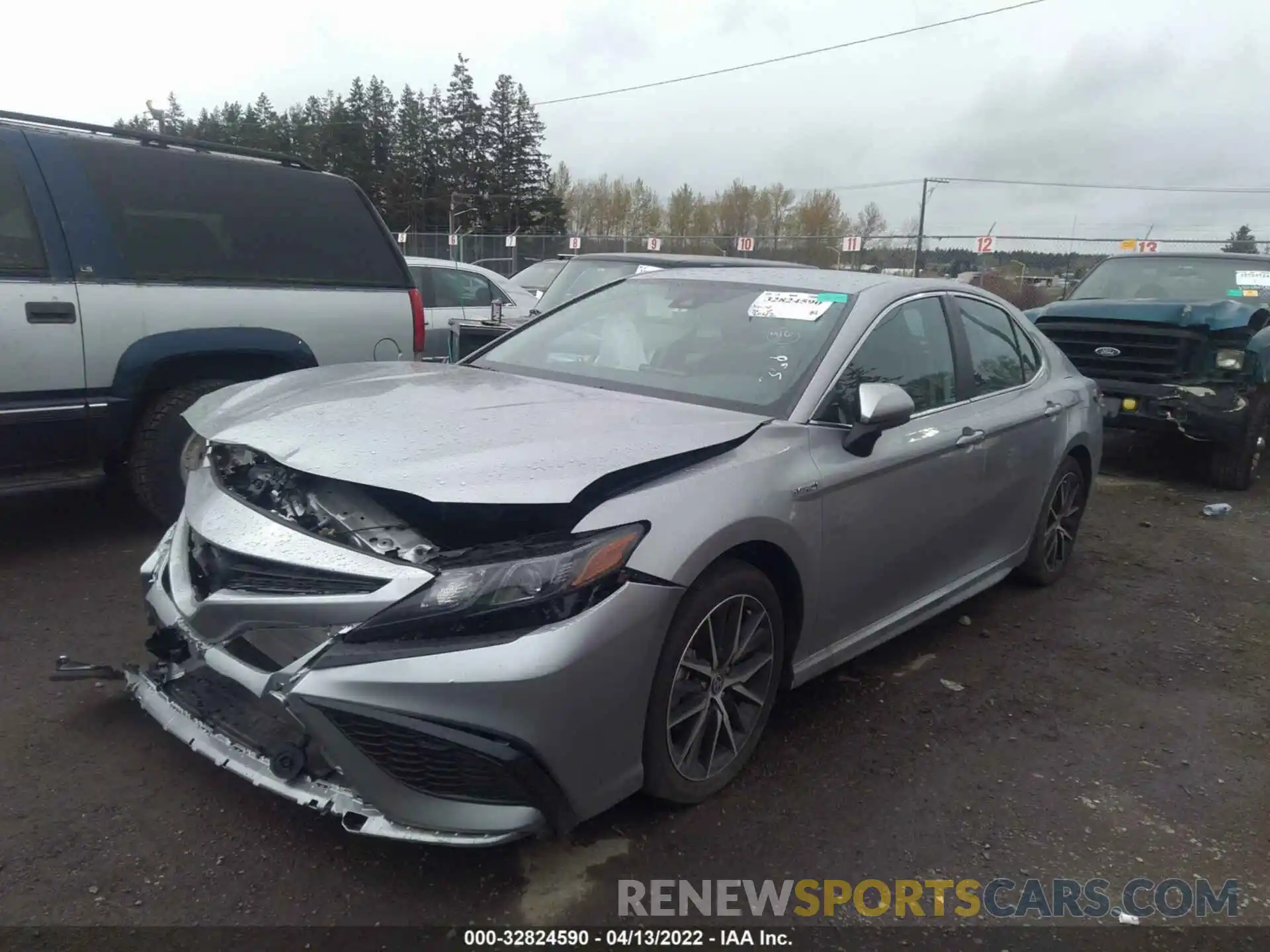 2 Photograph of a damaged car 4T1G31AKXMU031021 TOYOTA CAMRY 2021