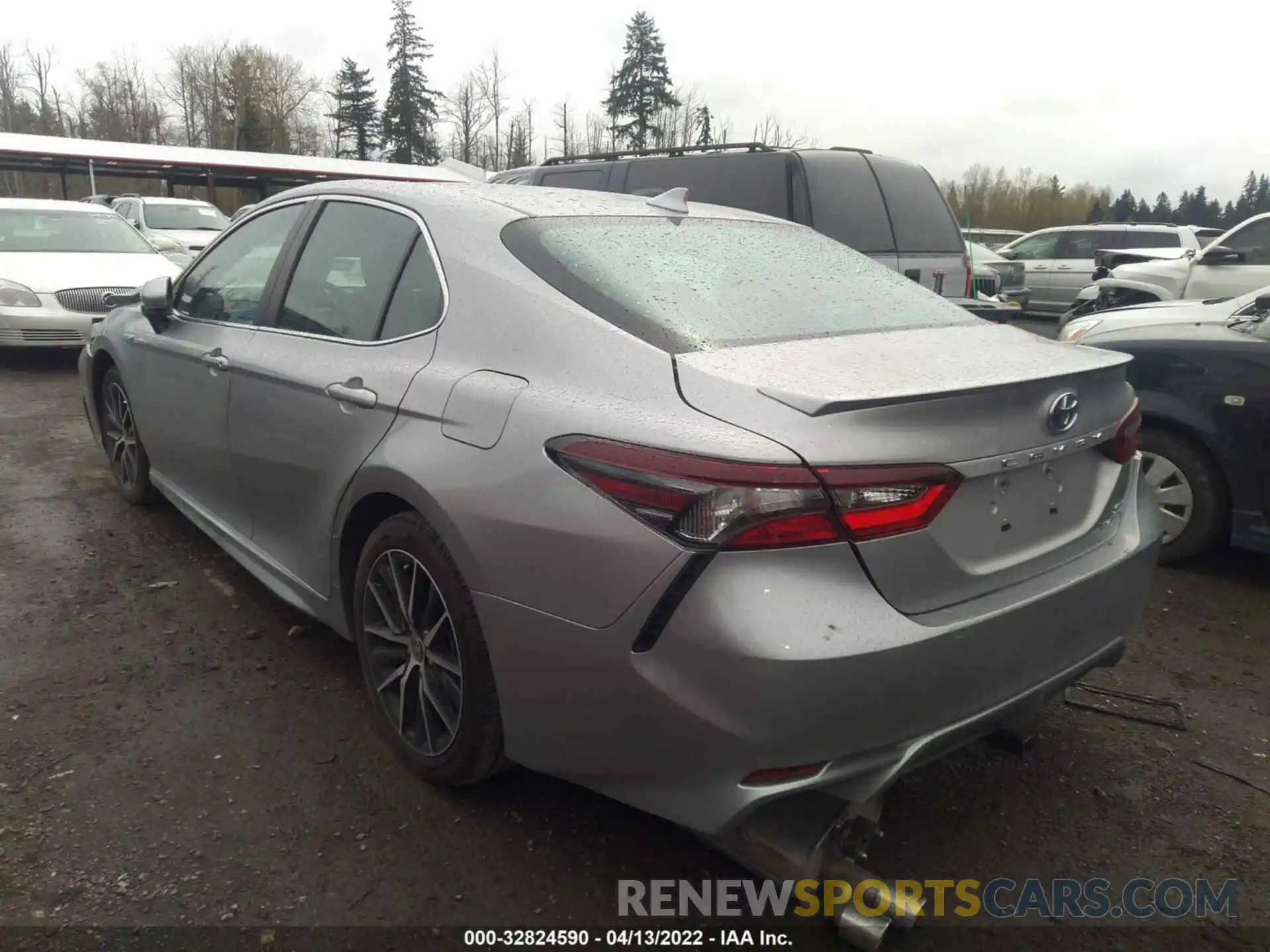 3 Photograph of a damaged car 4T1G31AKXMU031021 TOYOTA CAMRY 2021