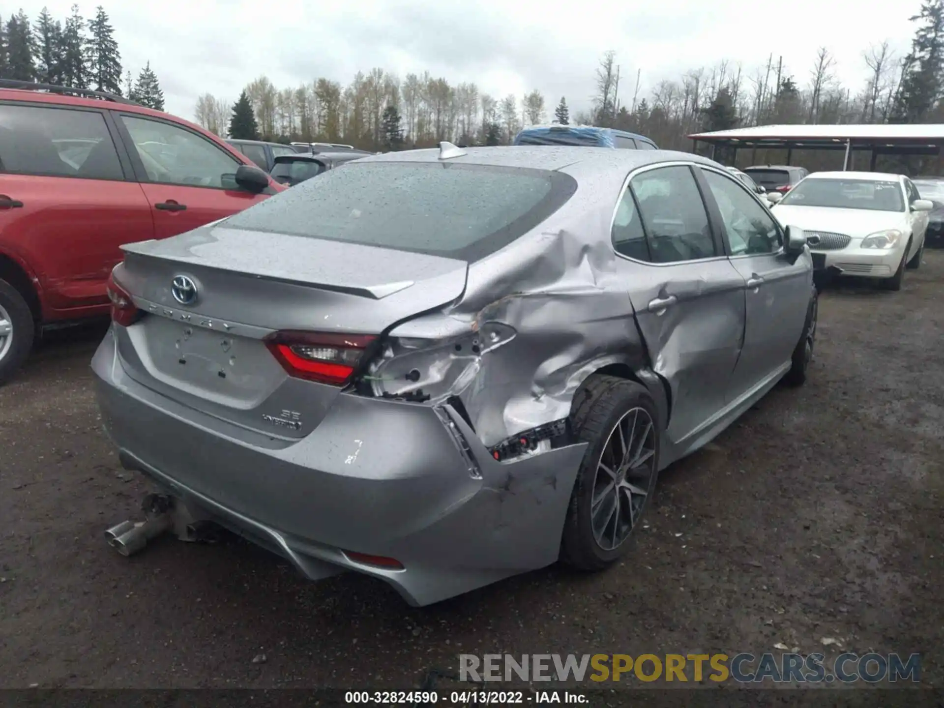 4 Photograph of a damaged car 4T1G31AKXMU031021 TOYOTA CAMRY 2021