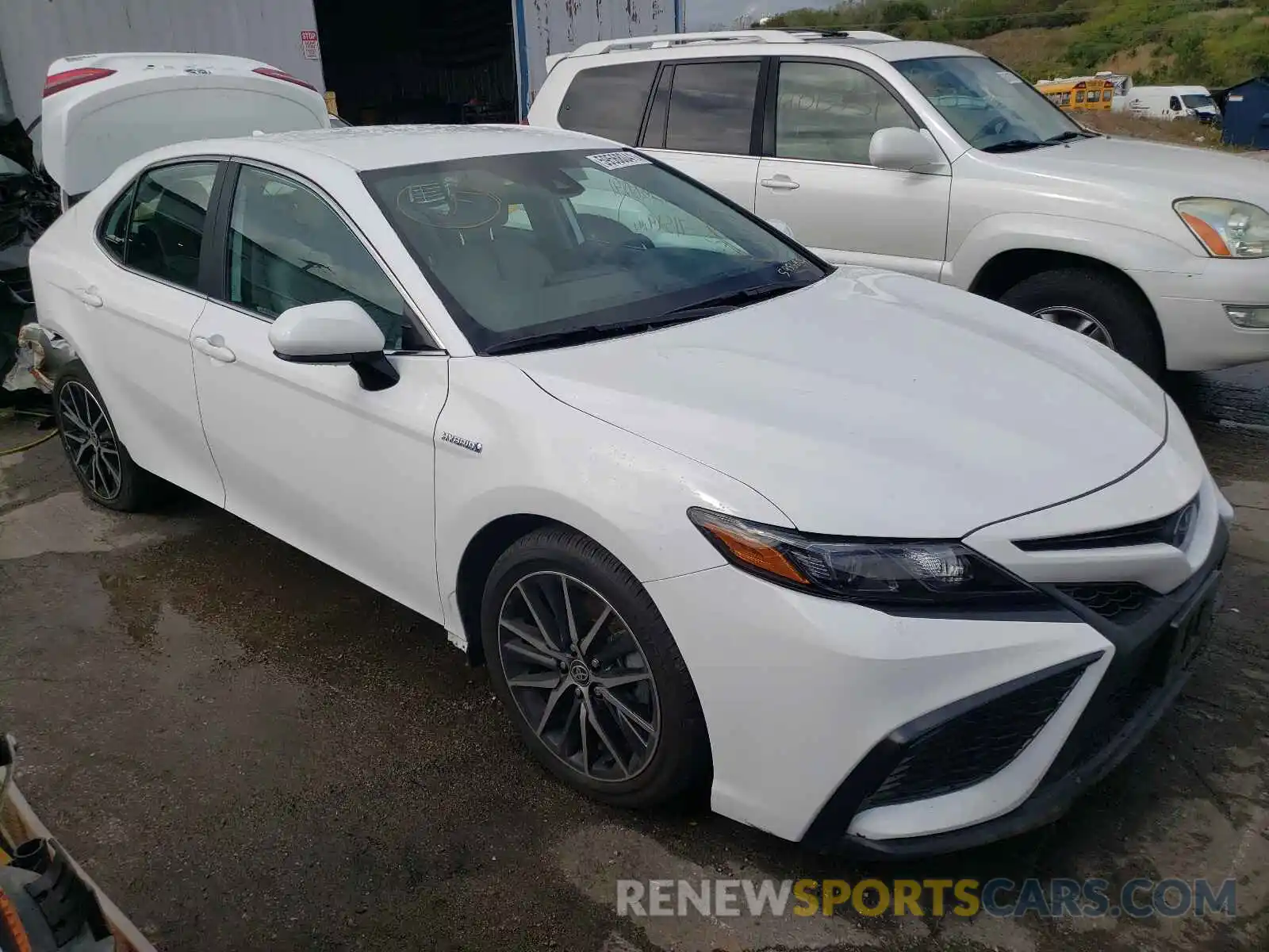 1 Photograph of a damaged car 4T1G31AKXMU547072 TOYOTA CAMRY 2021