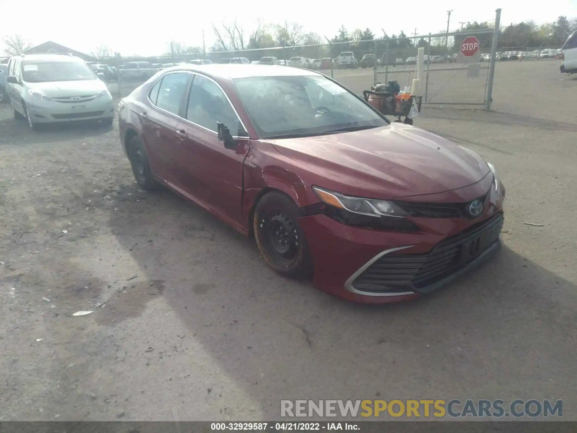 1 Photograph of a damaged car 4T1H31AK2MU560337 TOYOTA CAMRY 2021