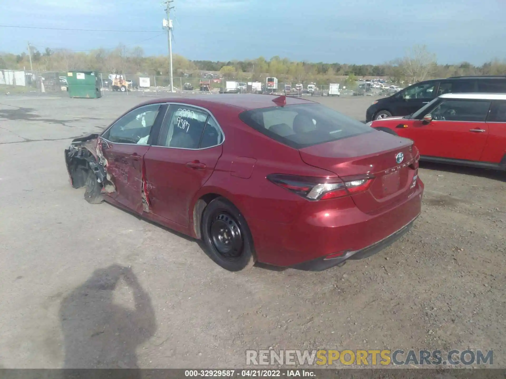 3 Photograph of a damaged car 4T1H31AK2MU560337 TOYOTA CAMRY 2021