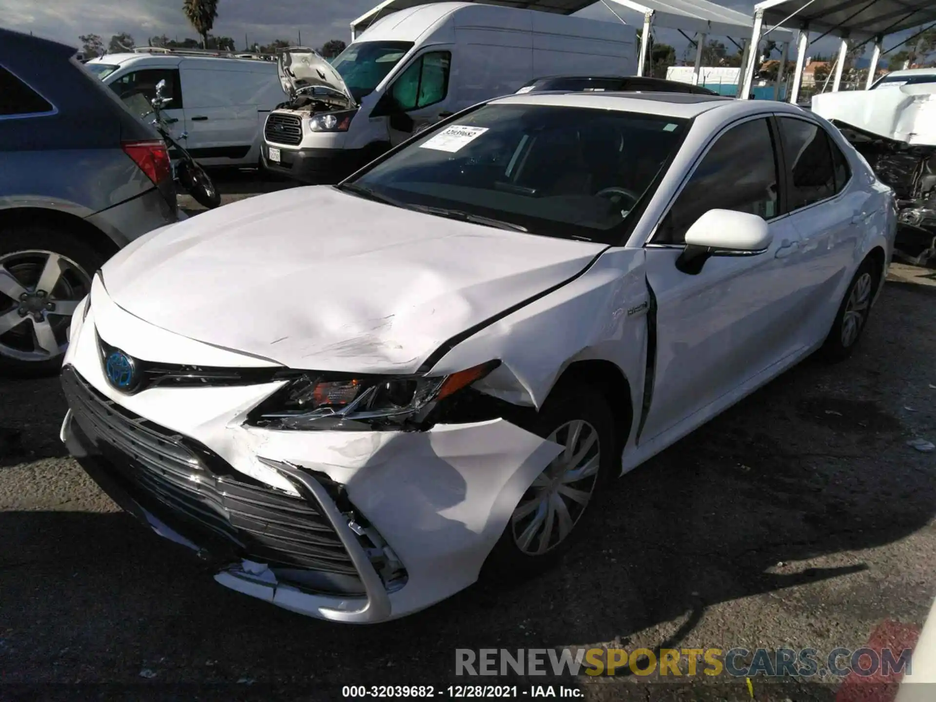 2 Photograph of a damaged car 4T1H31AK2MU560502 TOYOTA CAMRY 2021