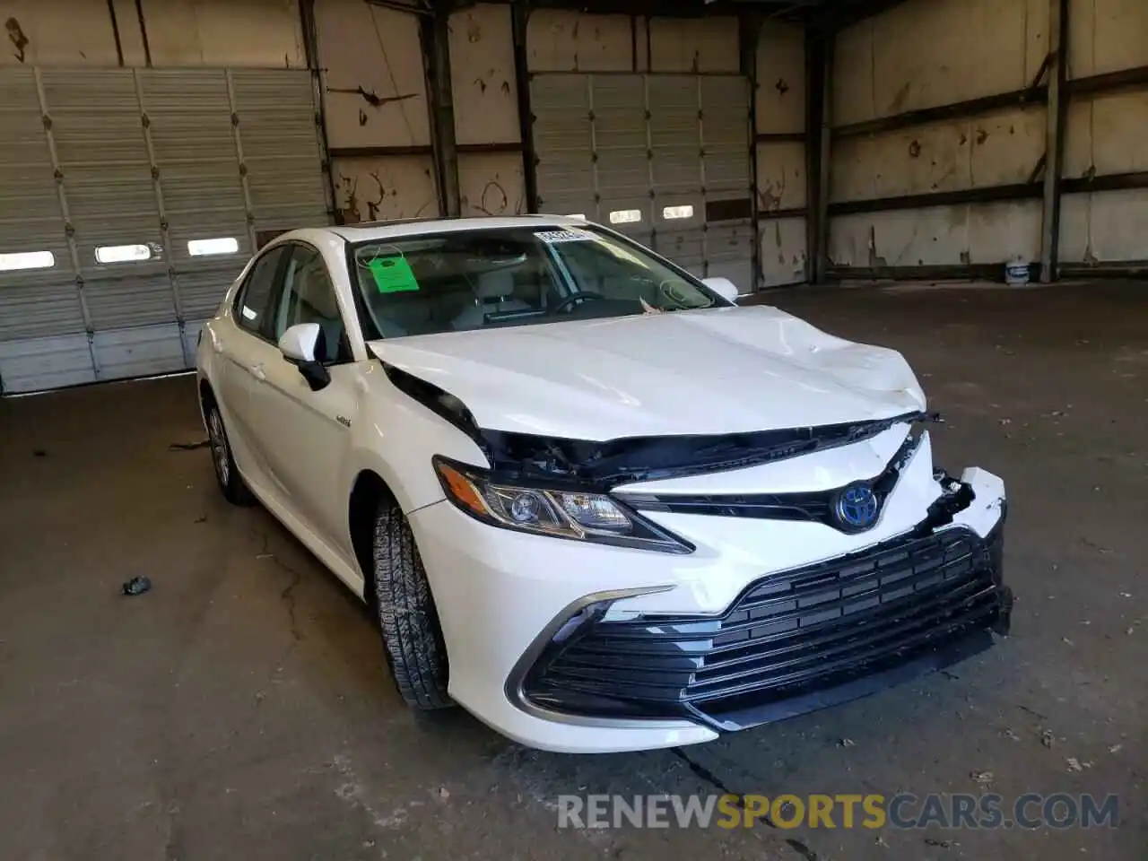 1 Photograph of a damaged car 4T1H31AK3MU027719 TOYOTA CAMRY 2021