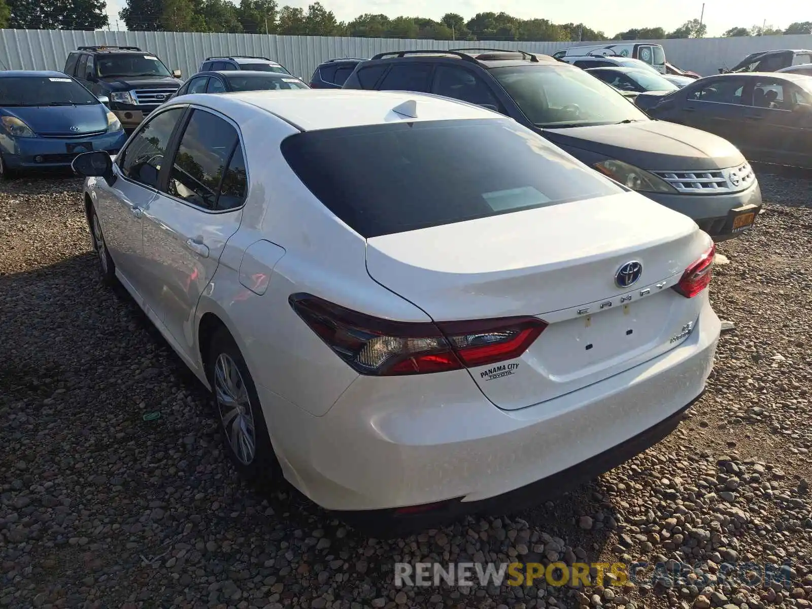 3 Photograph of a damaged car 4T1H31AK8MU026386 TOYOTA CAMRY 2021