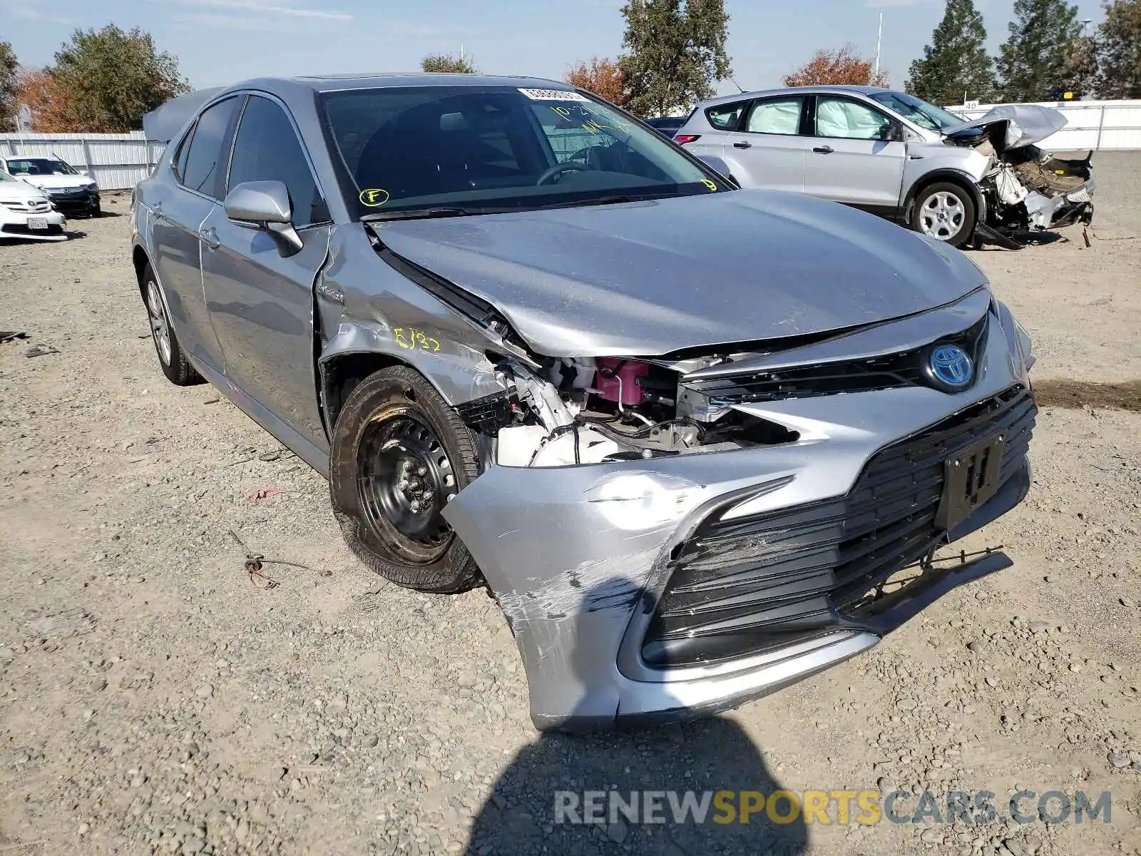 1 Photograph of a damaged car 4T1H31AK9MU566992 TOYOTA CAMRY 2021