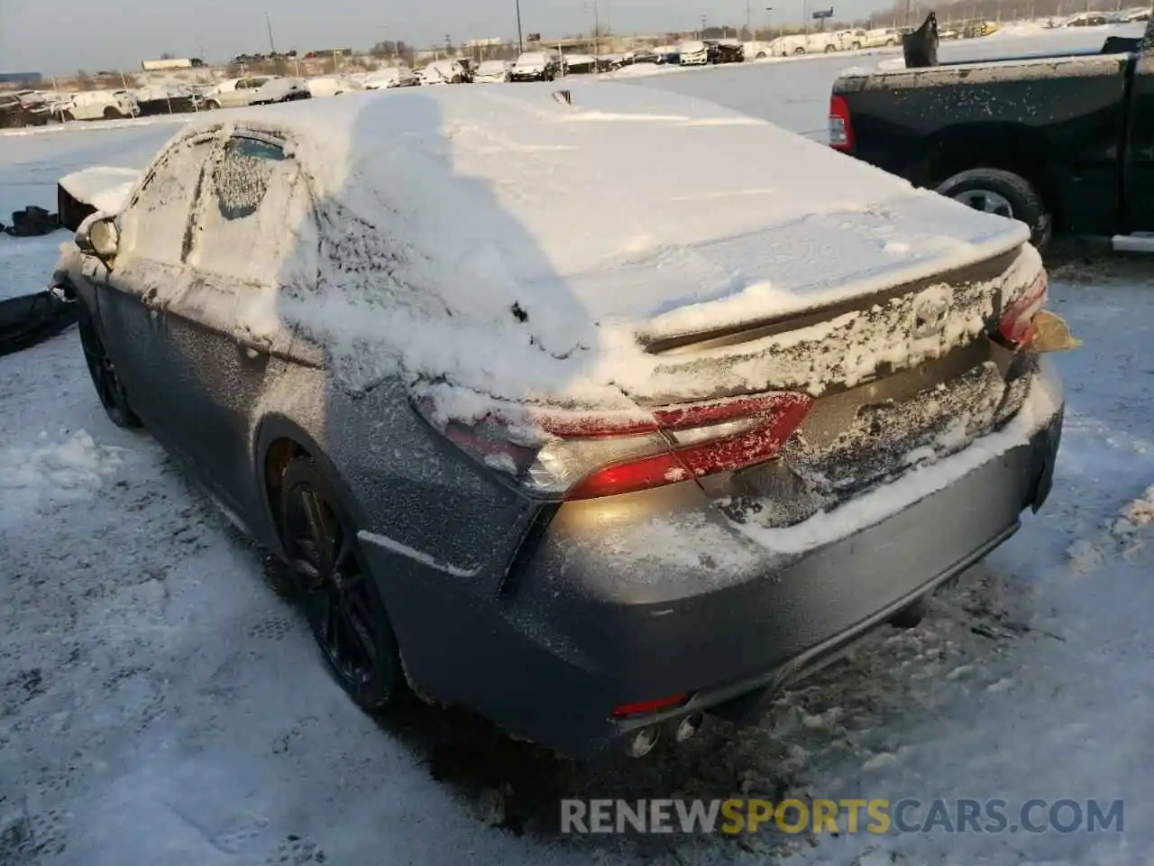 3 Photograph of a damaged car 4T1K31AK0MU548614 TOYOTA CAMRY 2021