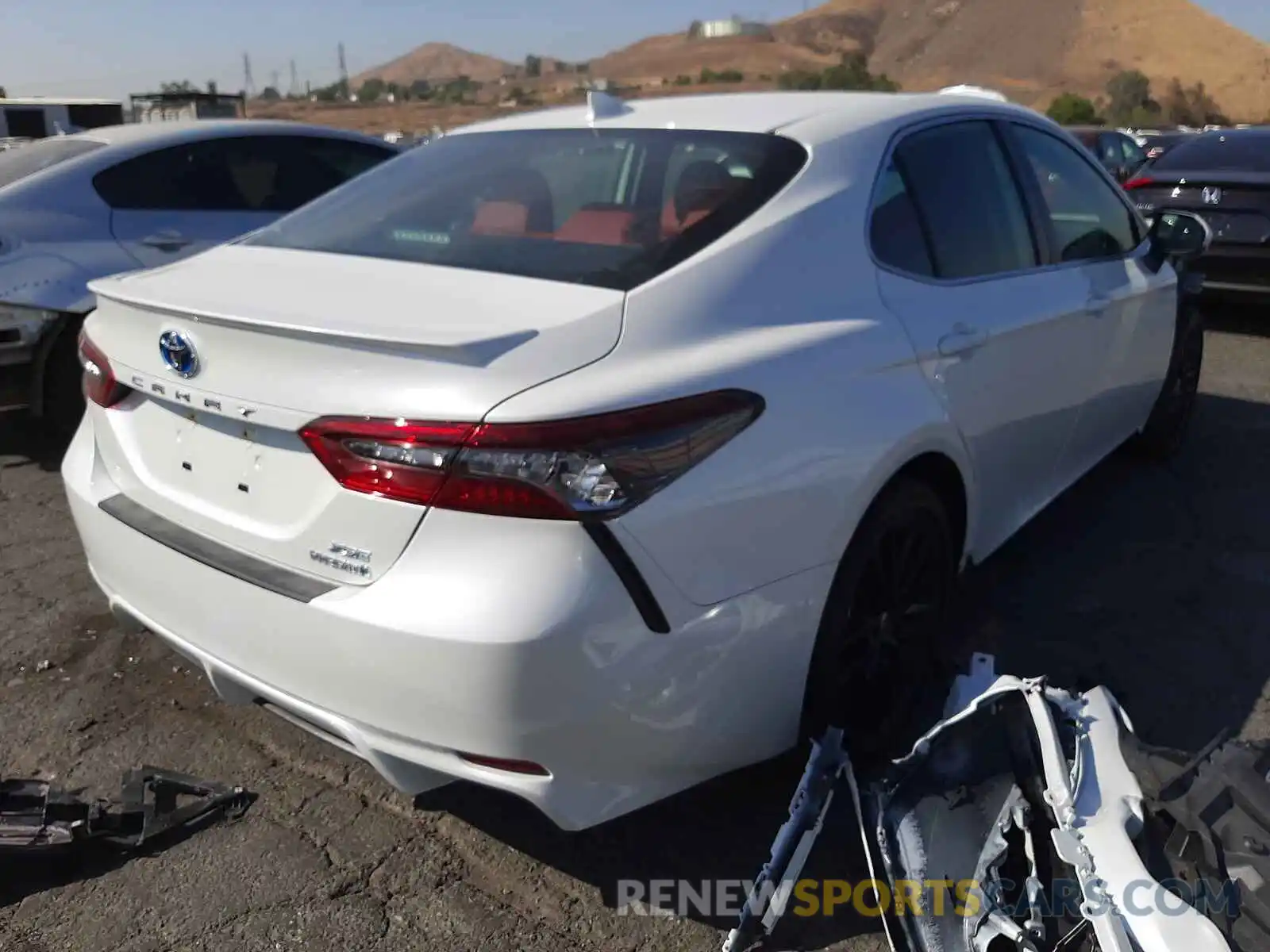 4 Photograph of a damaged car 4T1K31AK1MU029667 TOYOTA CAMRY 2021