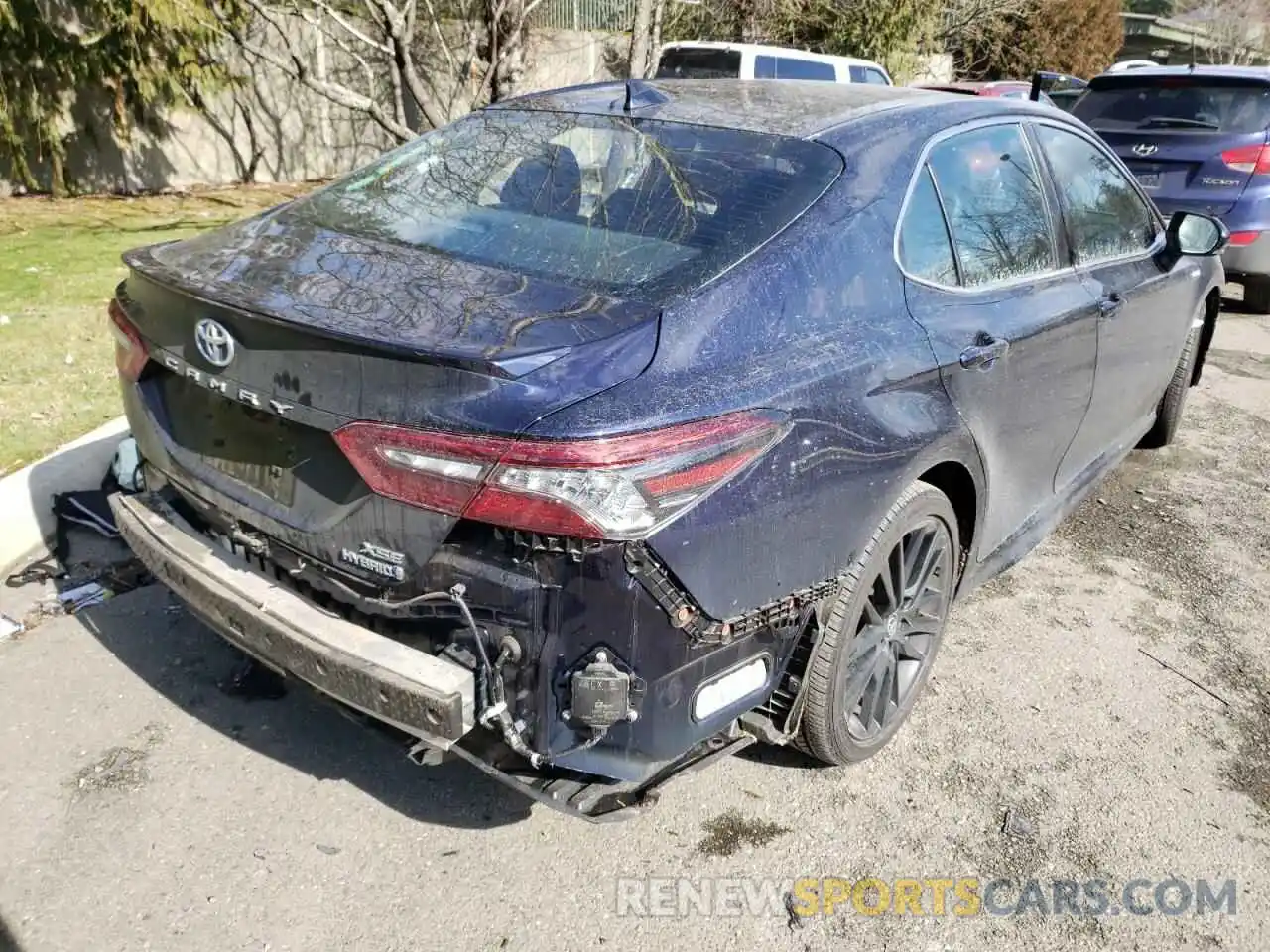 4 Photograph of a damaged car 4T1K31AK1MU552882 TOYOTA CAMRY 2021