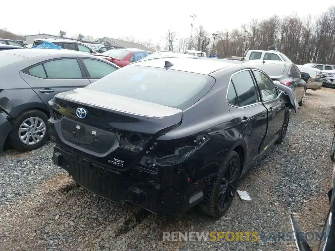 4 Photograph of a damaged car 4T1K31AK1MU568855 TOYOTA CAMRY 2021