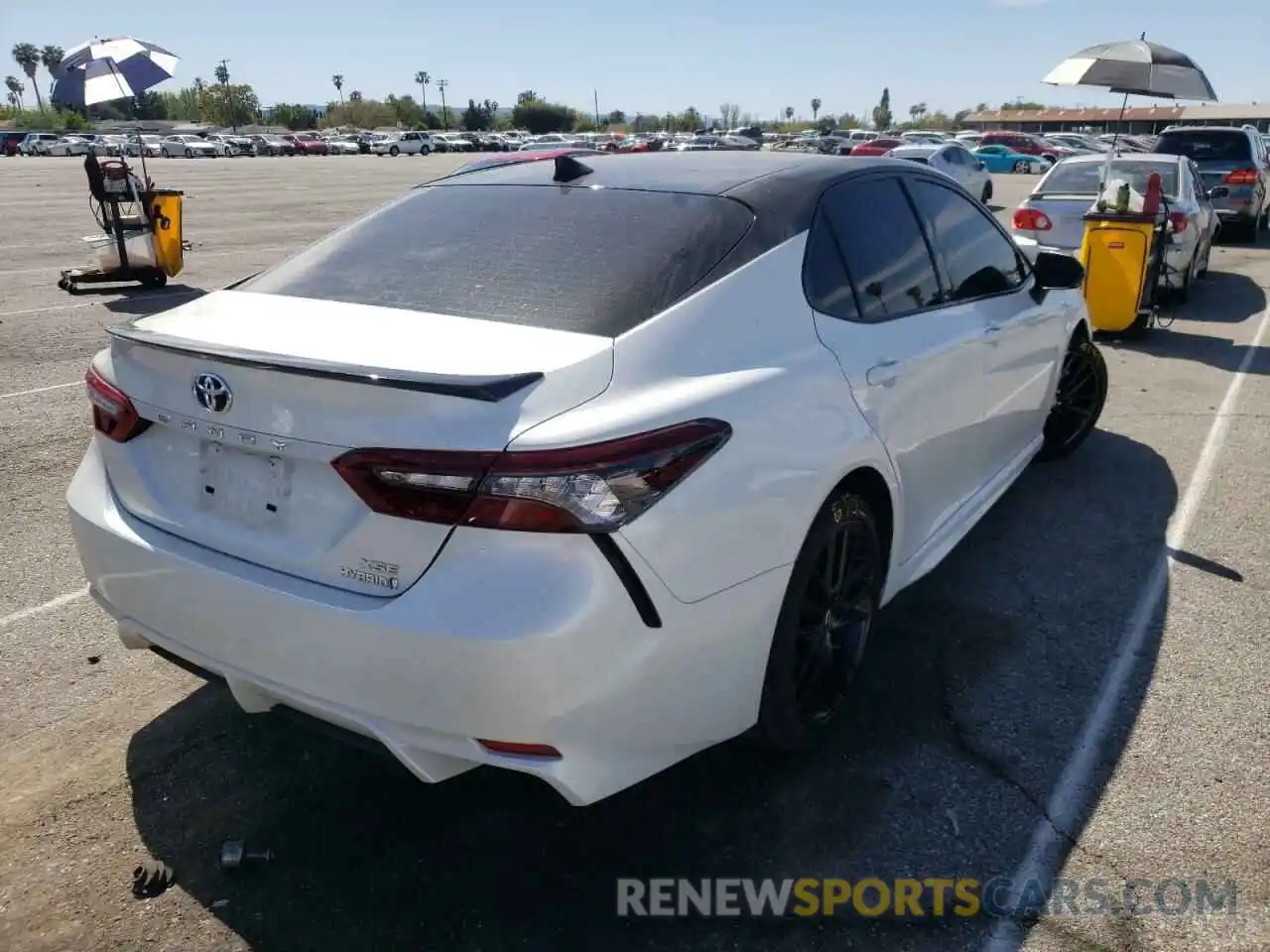 4 Photograph of a damaged car 4T1K31AK2MU026163 TOYOTA CAMRY 2021