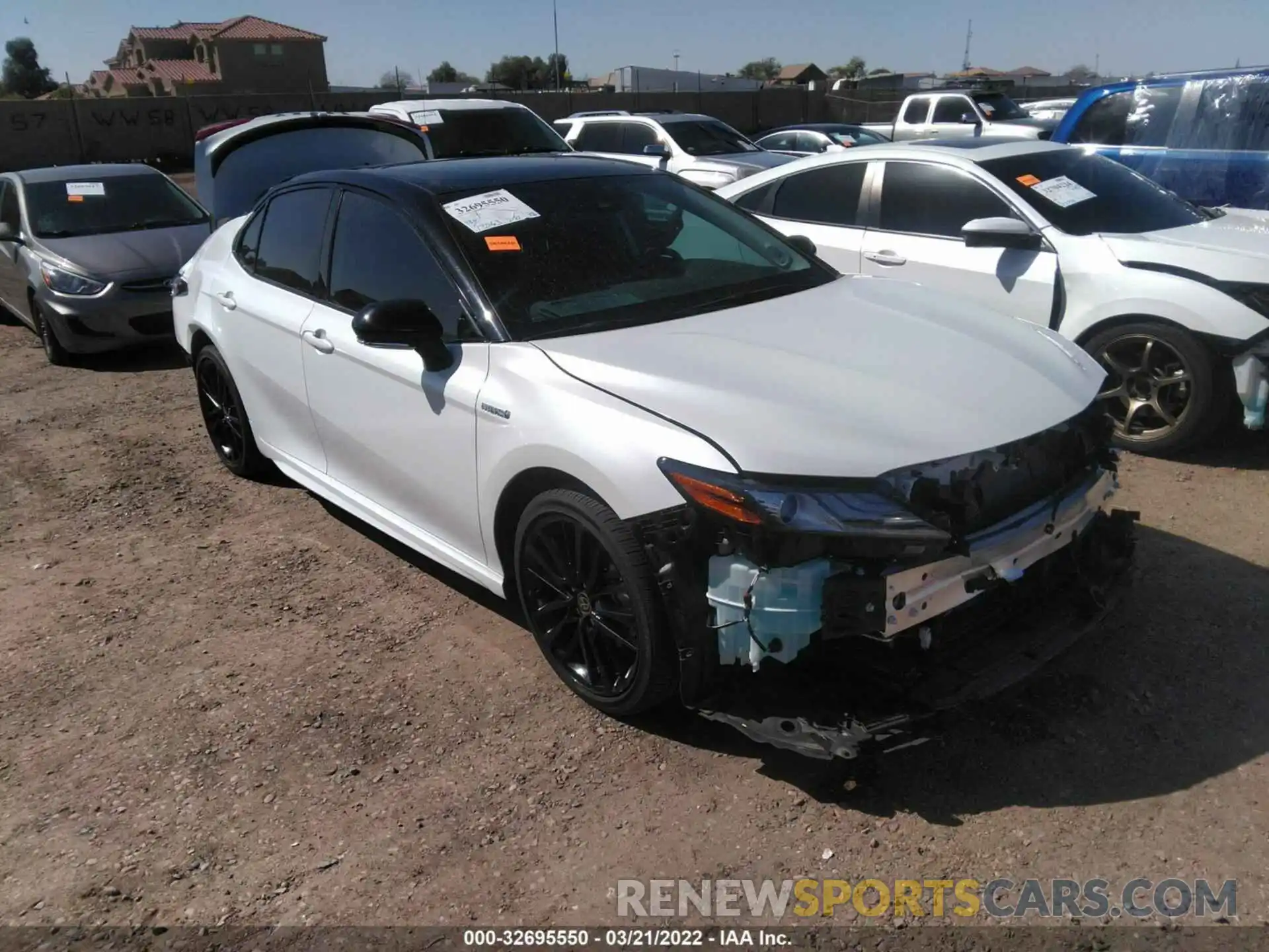 1 Photograph of a damaged car 4T1K31AK2MU028267 TOYOTA CAMRY 2021