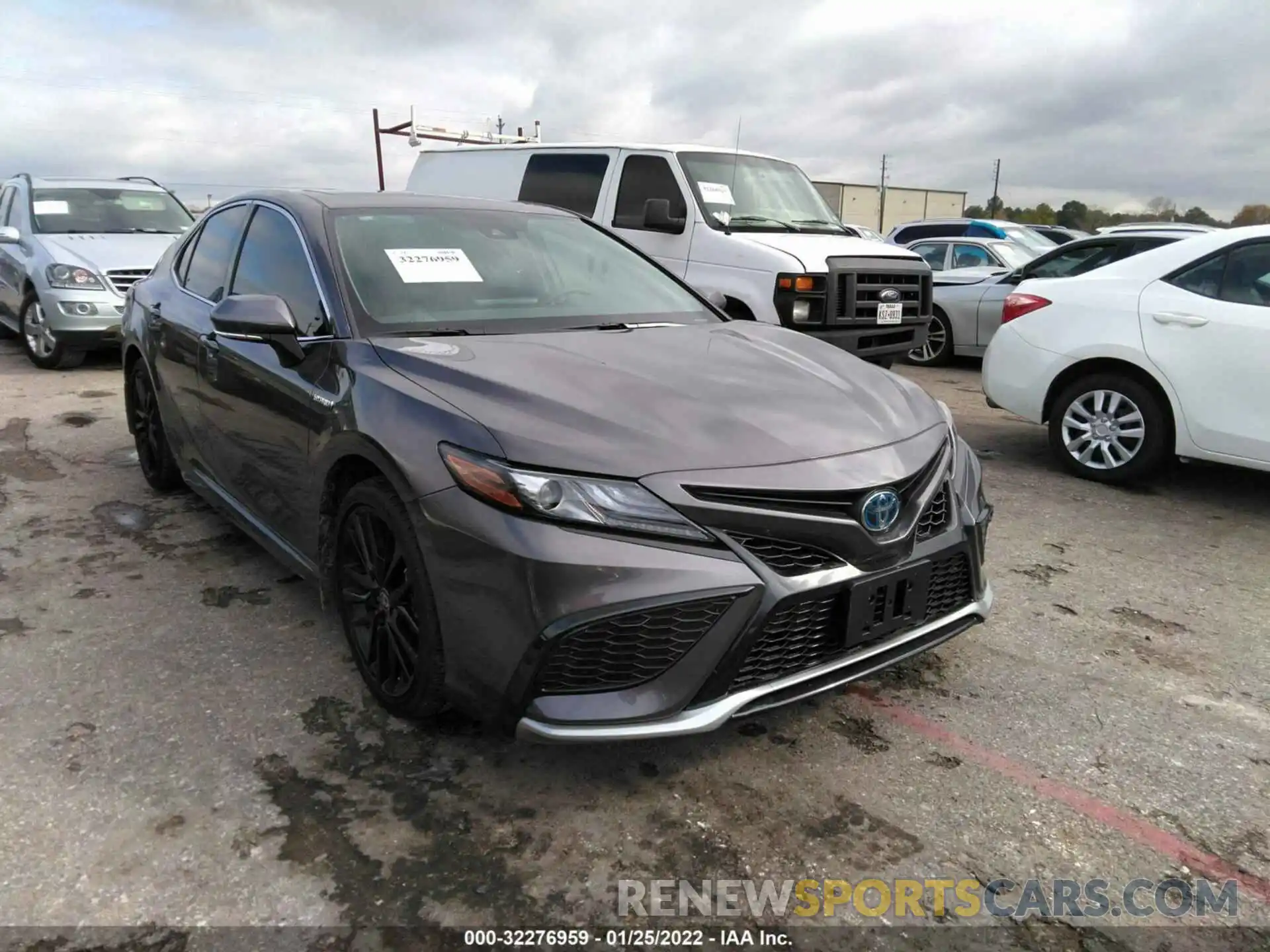 1 Photograph of a damaged car 4T1K31AK2MU030875 TOYOTA CAMRY 2021