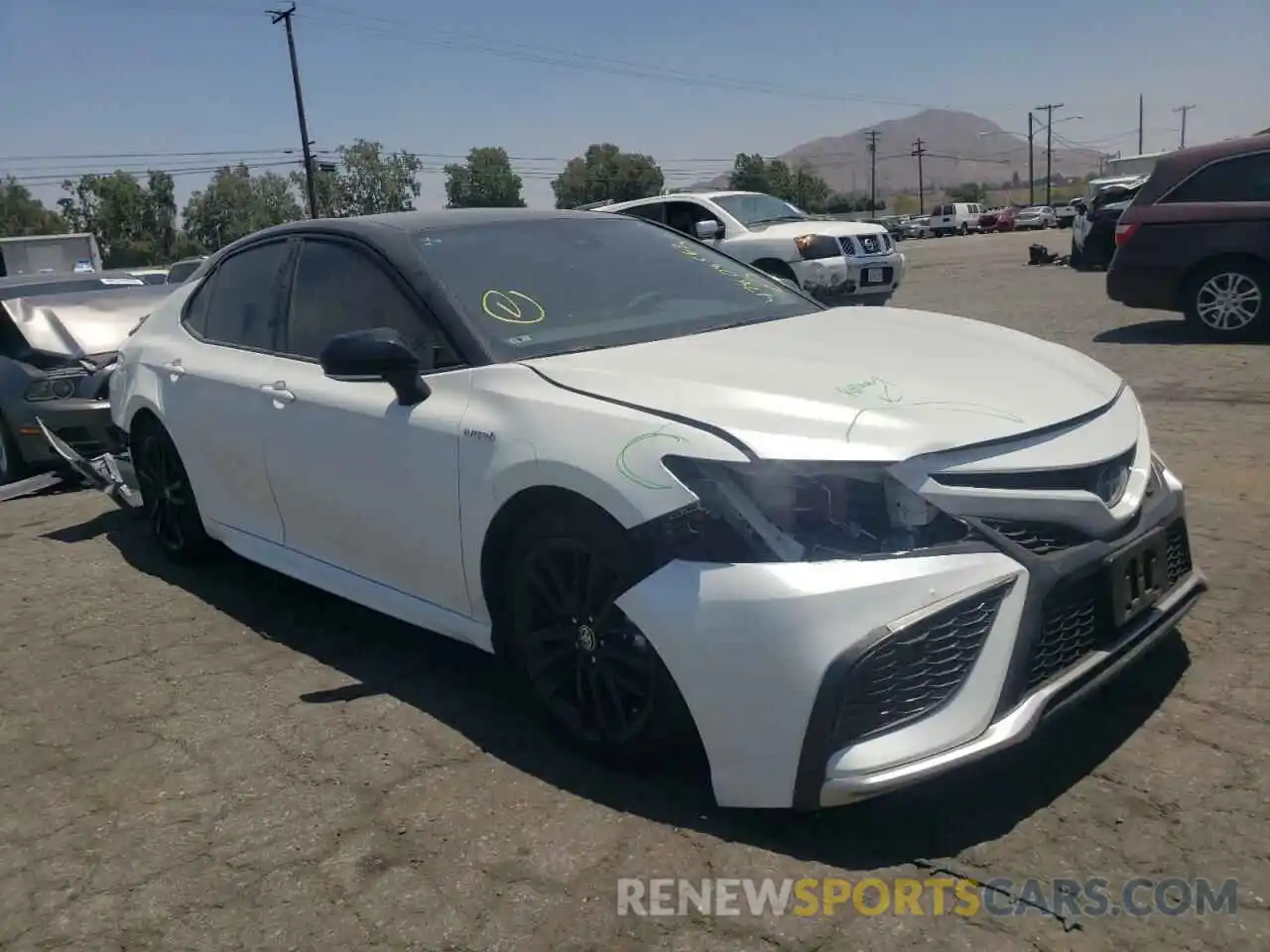 1 Photograph of a damaged car 4T1K31AK3MU024504 TOYOTA CAMRY 2021