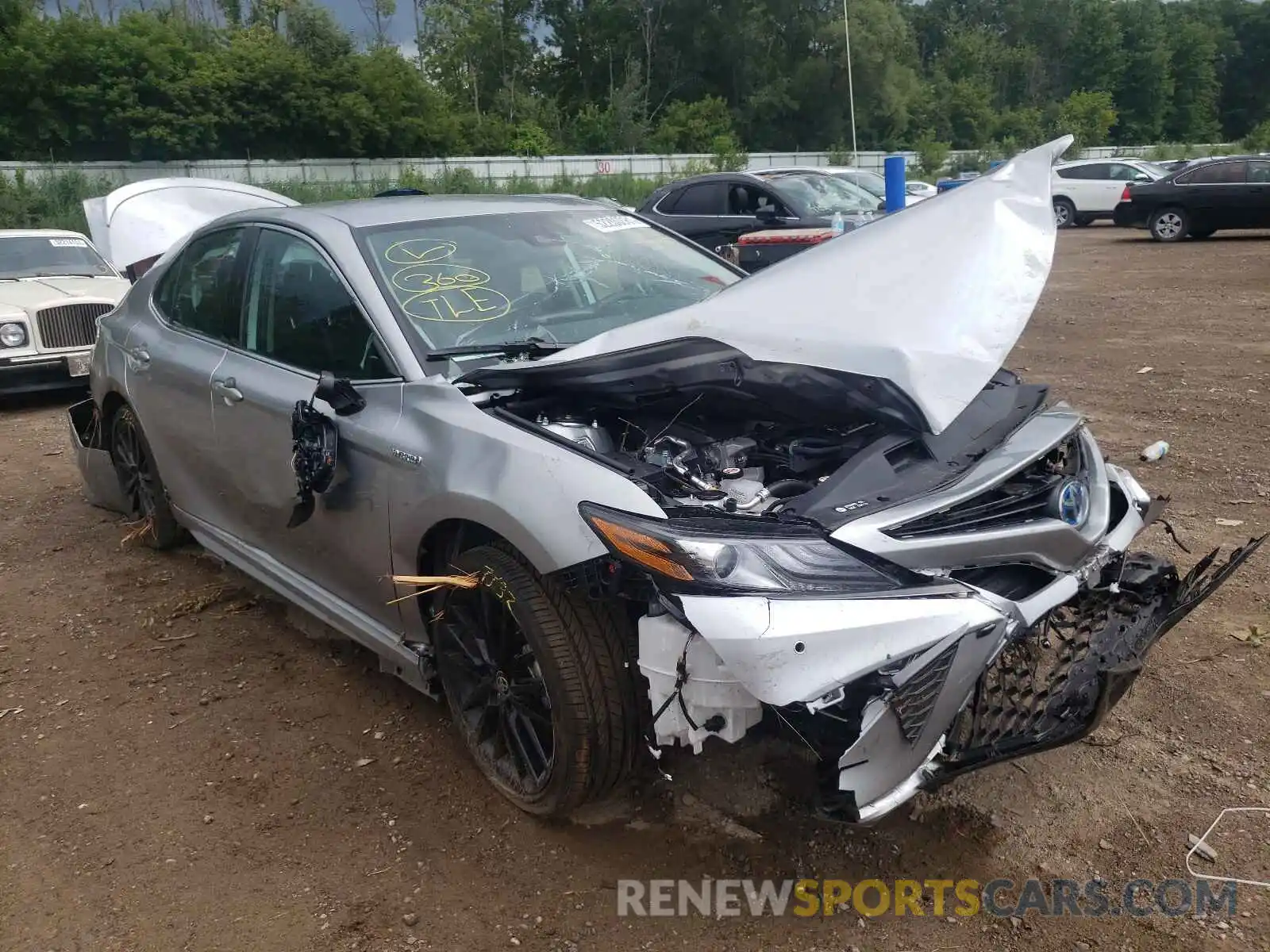 1 Photograph of a damaged car 4T1K31AK3MU550499 TOYOTA CAMRY 2021