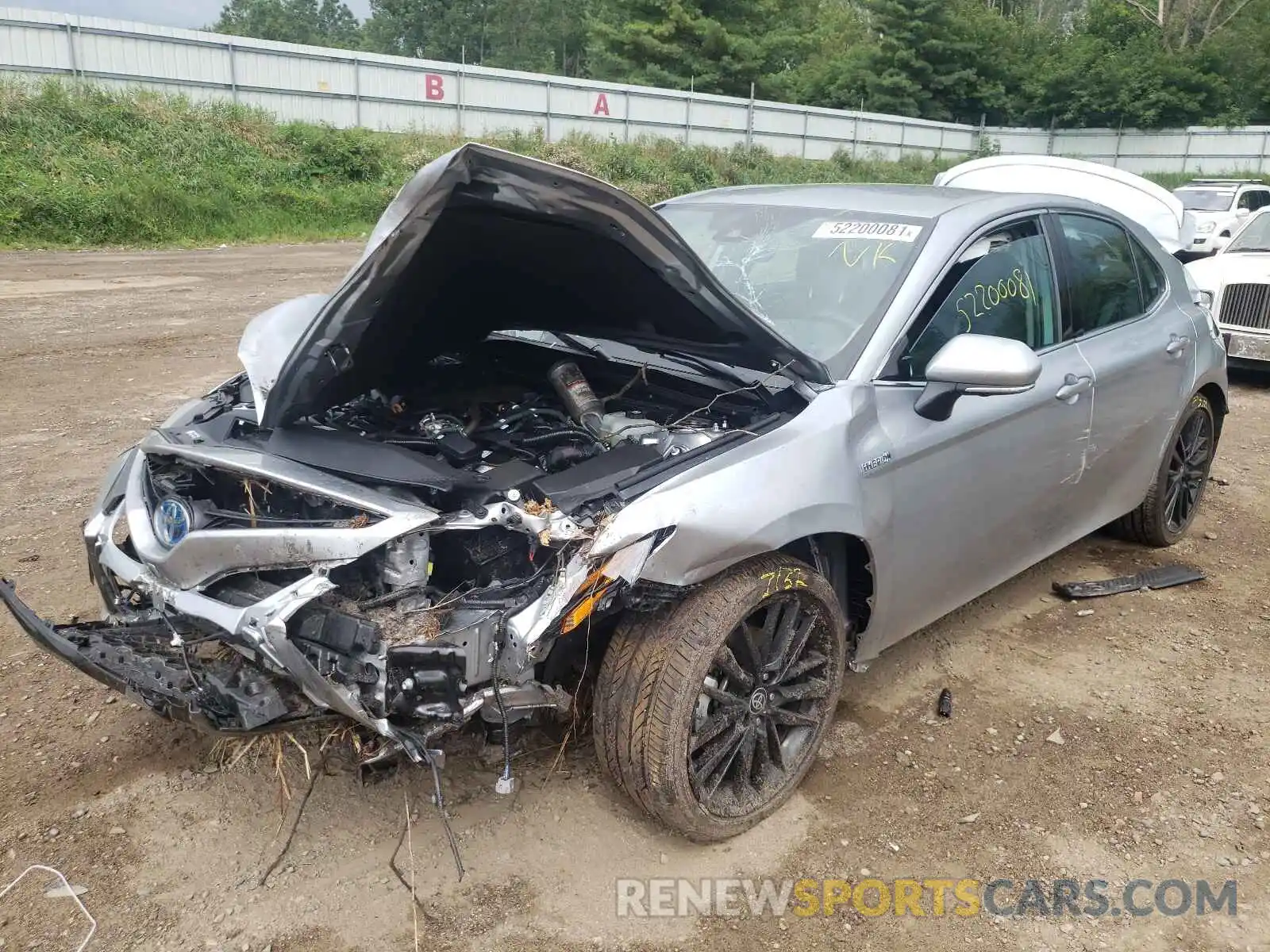 2 Photograph of a damaged car 4T1K31AK3MU550499 TOYOTA CAMRY 2021