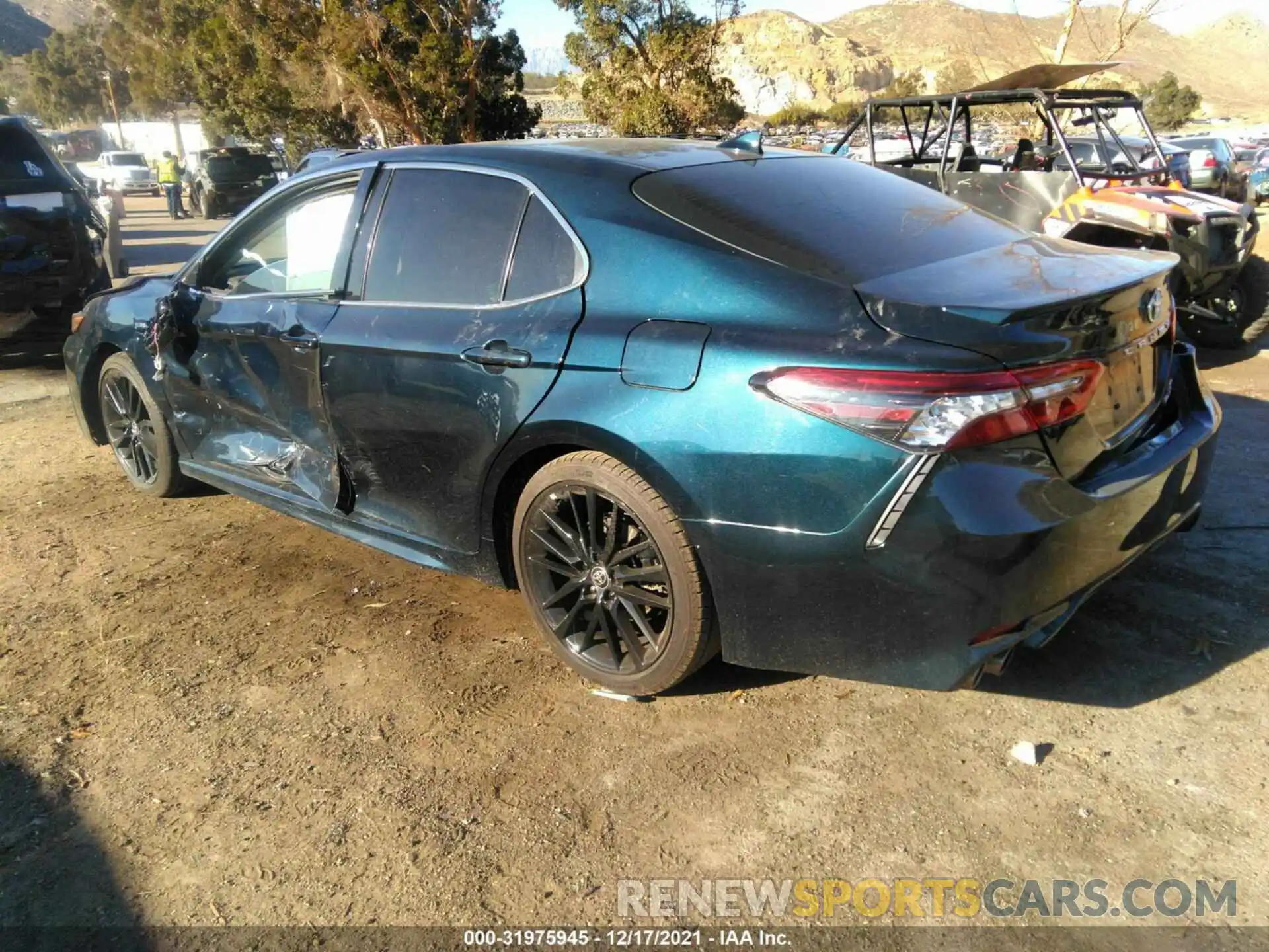 3 Photograph of a damaged car 4T1K31AK3MU551460 TOYOTA CAMRY 2021