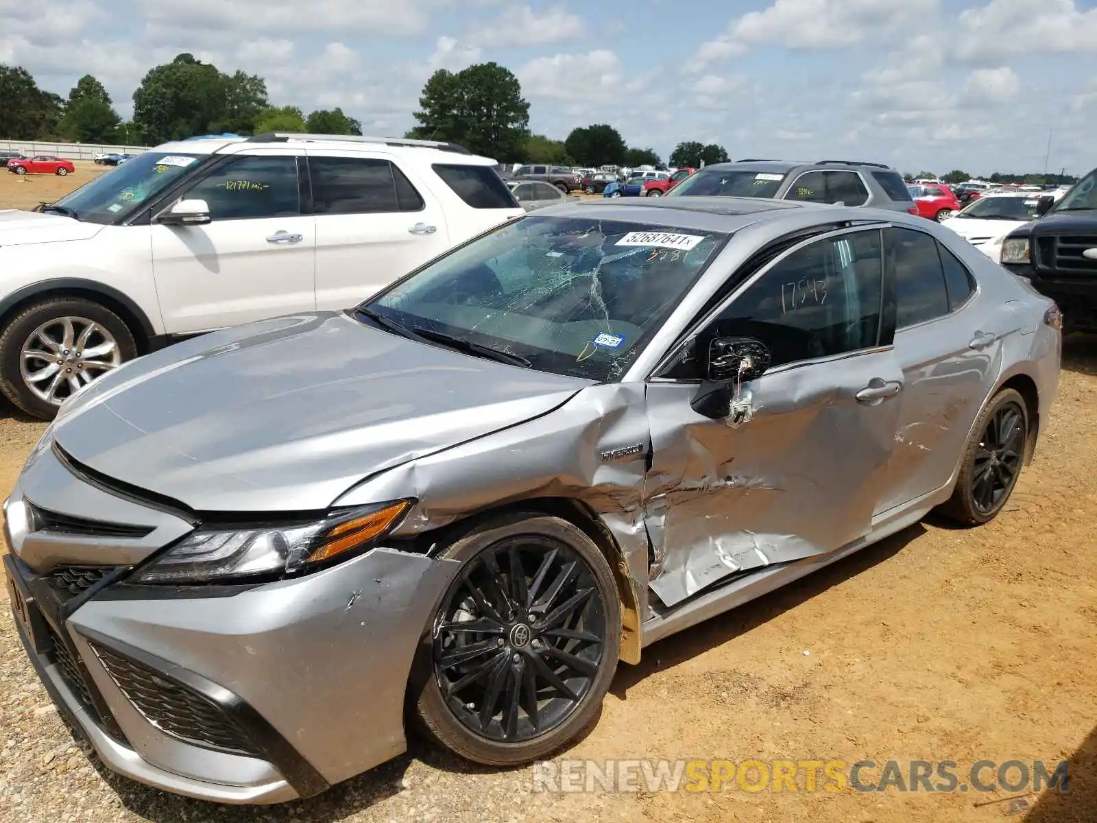 9 Photograph of a damaged car 4T1K31AK3MU553581 TOYOTA CAMRY 2021