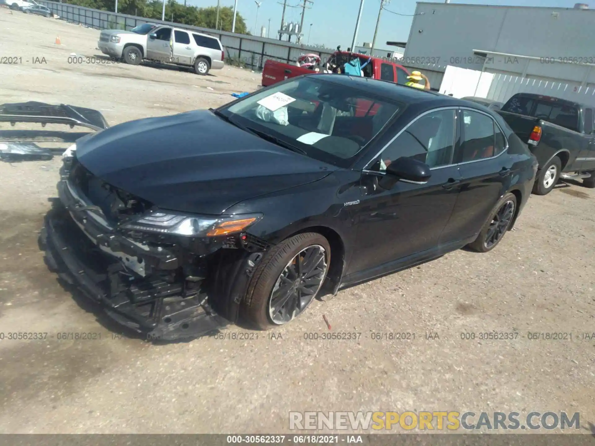 2 Photograph of a damaged car 4T1K31AK4MU557462 TOYOTA CAMRY 2021