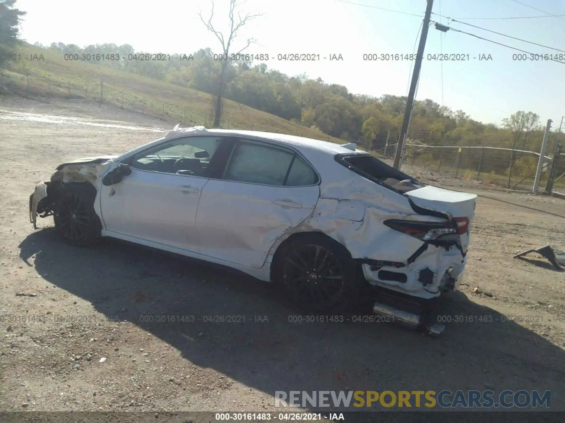 3 Photograph of a damaged car 4T1K31AK5MU551508 TOYOTA CAMRY 2021