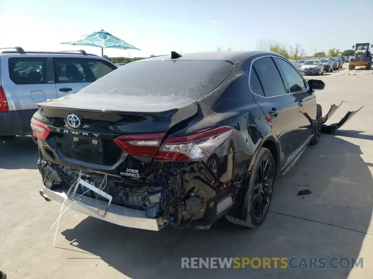 4 Photograph of a damaged car 4T1K31AK5MU559527 TOYOTA CAMRY 2021