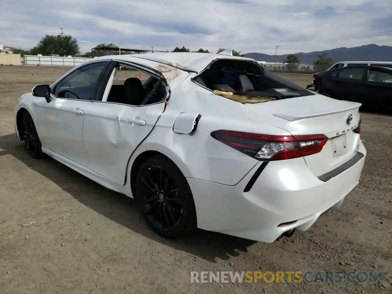 3 Photograph of a damaged car 4T1K31AK6MU023122 TOYOTA CAMRY 2021