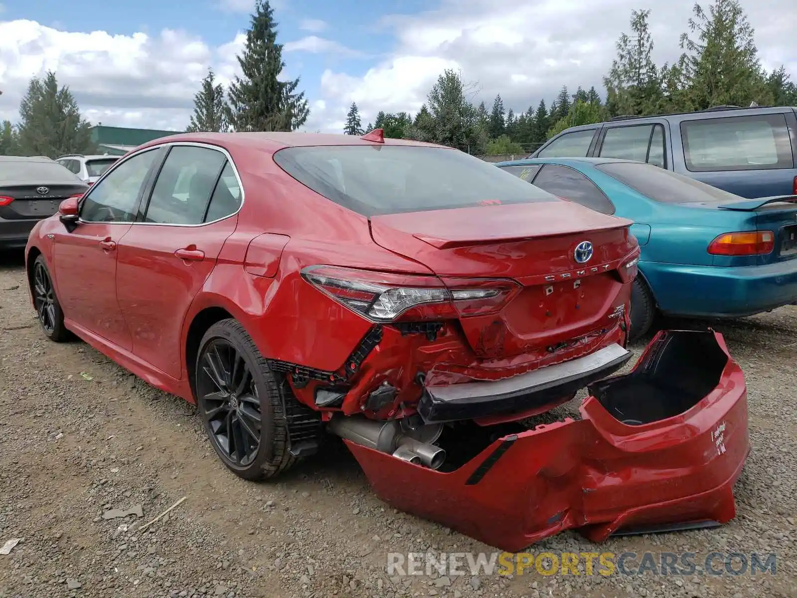 3 Photograph of a damaged car 4T1K31AK7MU020312 TOYOTA CAMRY 2021